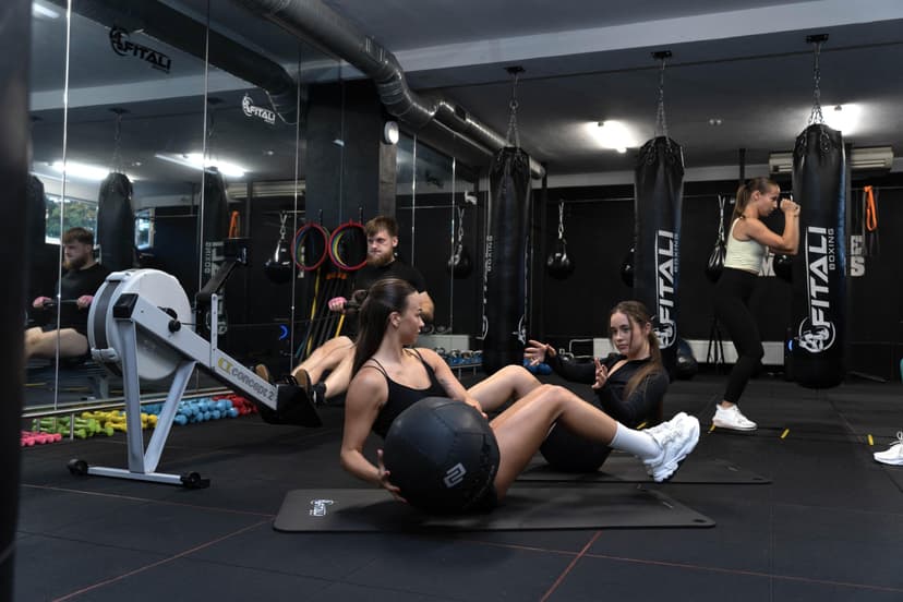 Grupinės treniruotės sporto klube „FitAli Boxing“ (2 kartai per savaitę)