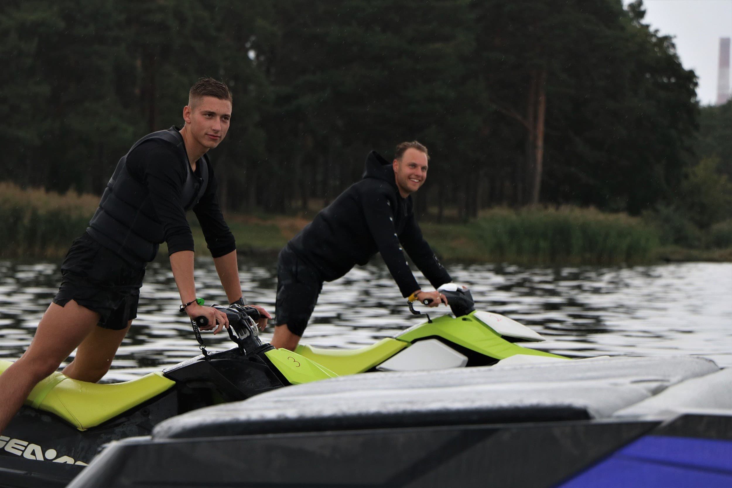 Skriekite vandens motociklu (60 min.) | Laisvalaikio Dovanos