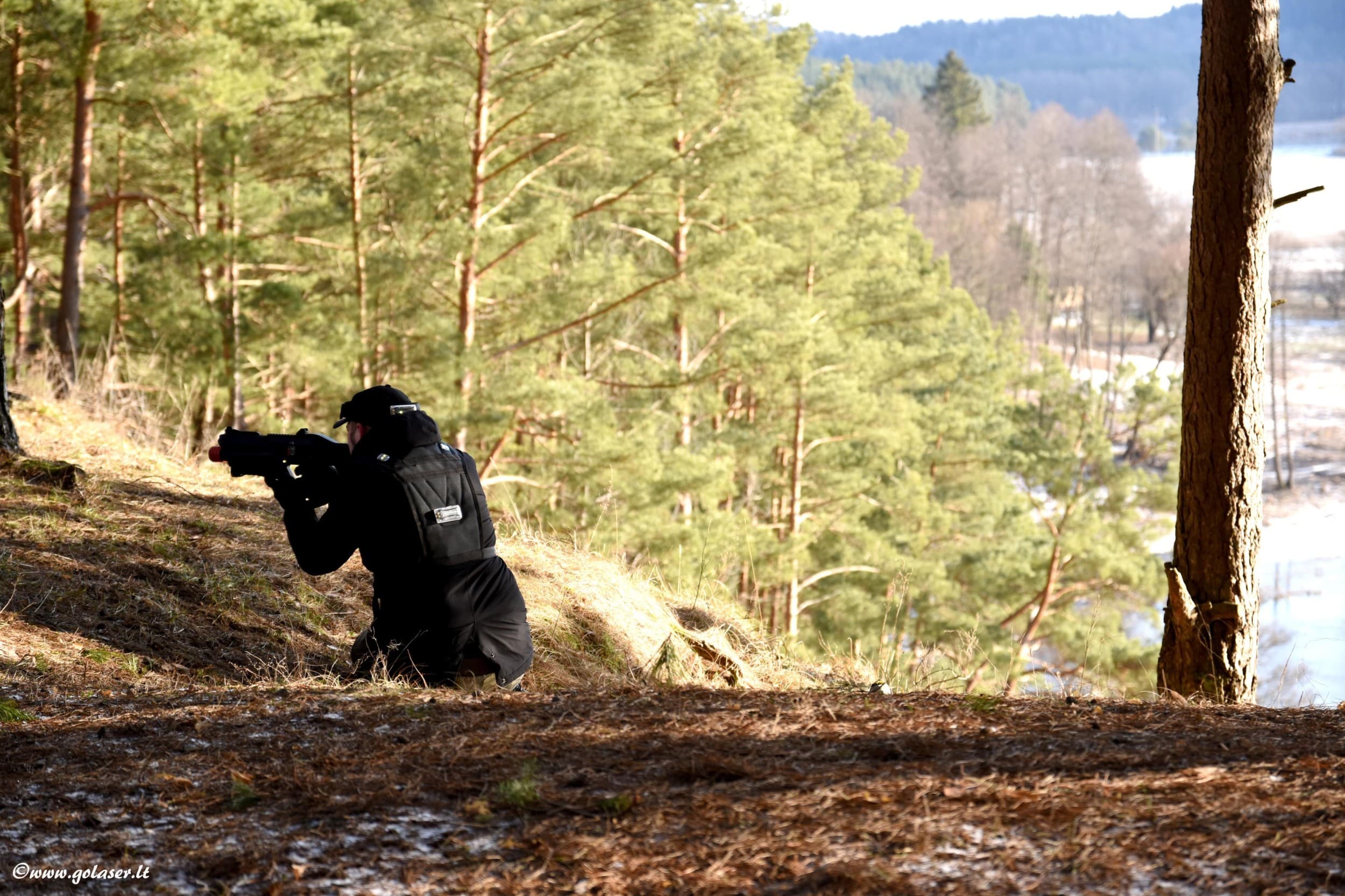 LaserTAG žaidimas 3 asmenims | Laisvalaikio Dovanos