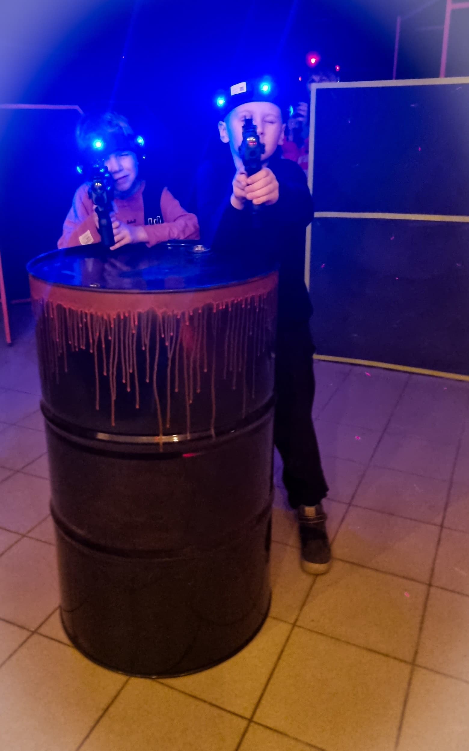 „Laser Tag“ žaidimas iki 12 asm. grupei lazerių arenoje „Lazerspotas“