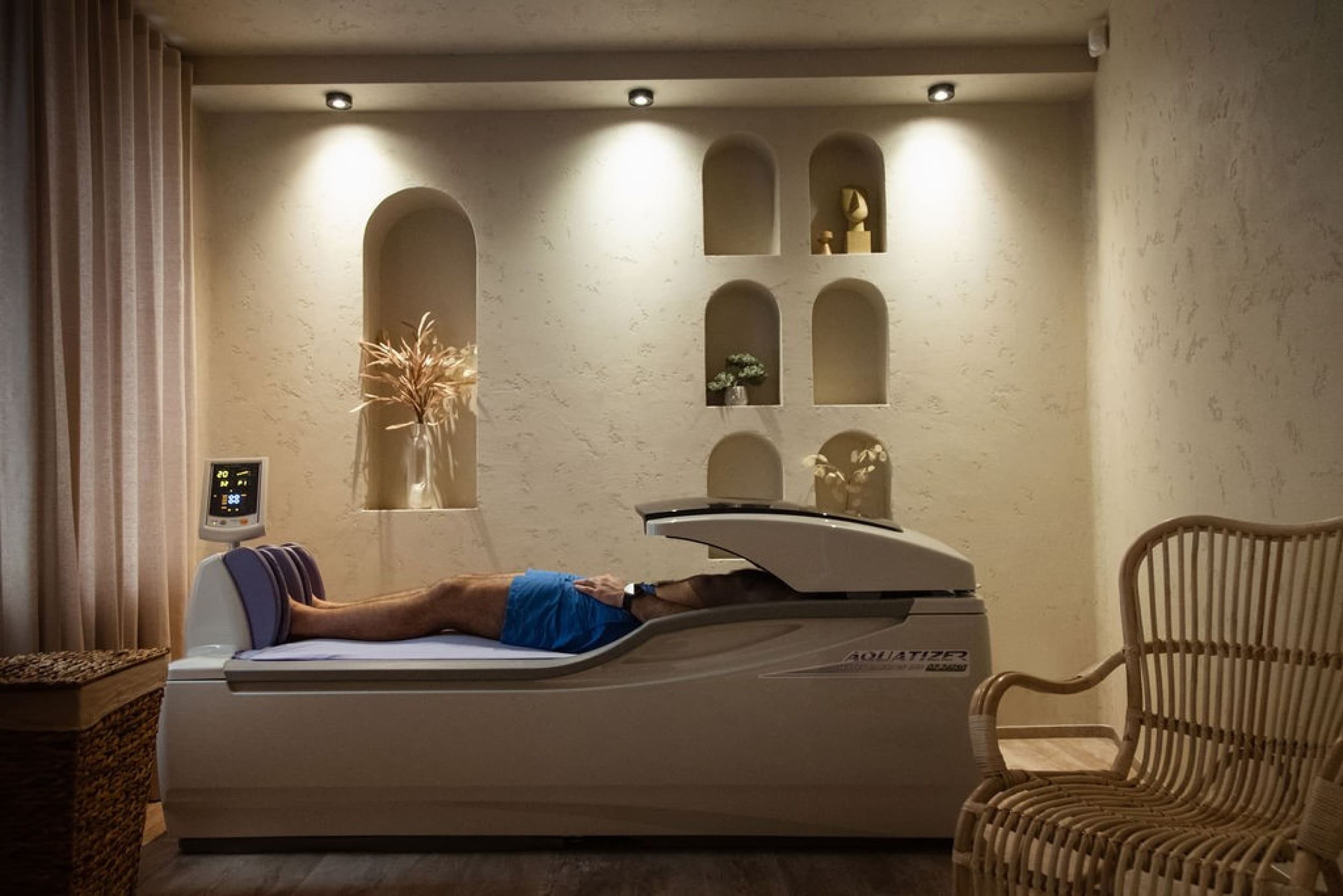 Poilsis vakarais baseino ir pirčių erdvėje SPA „Aušra“ su masažu | Laisvalaikio Dovanos