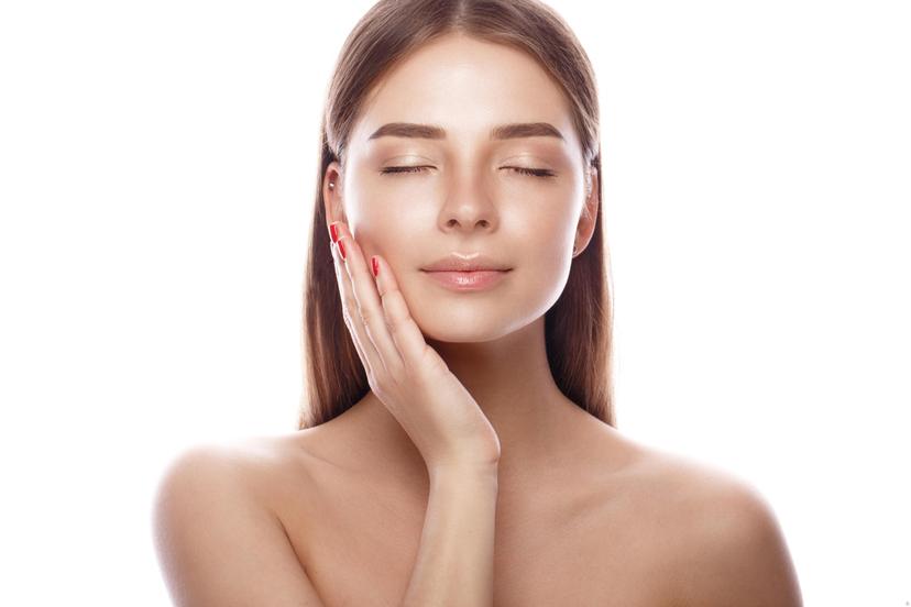 Ultragarsinis valymas + beadatinė mezoterapija