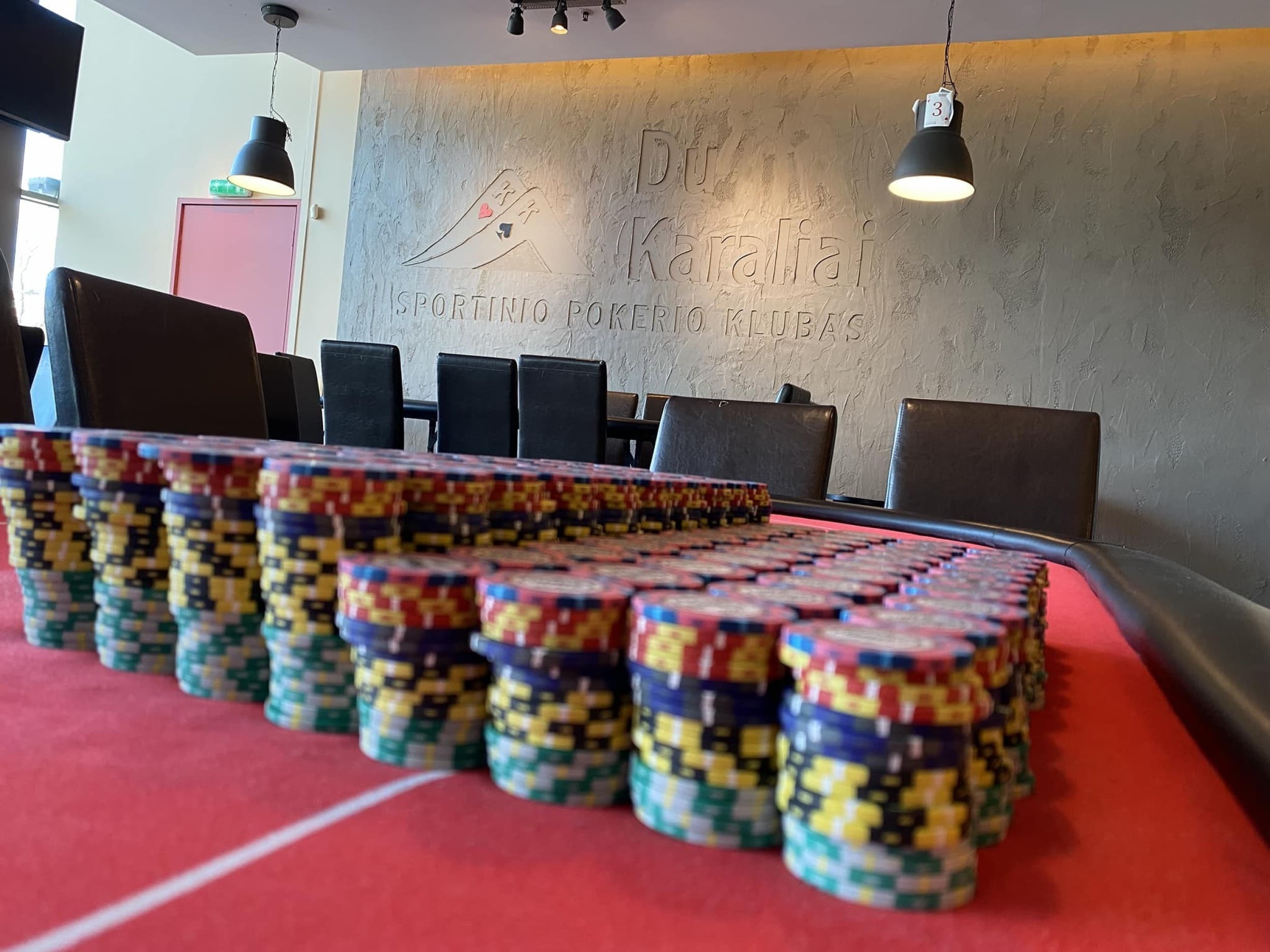 Pokerio žaidimas Jūsų pasirinktoje vietoje (10 asm.) | Laisvalaikio Dovanos