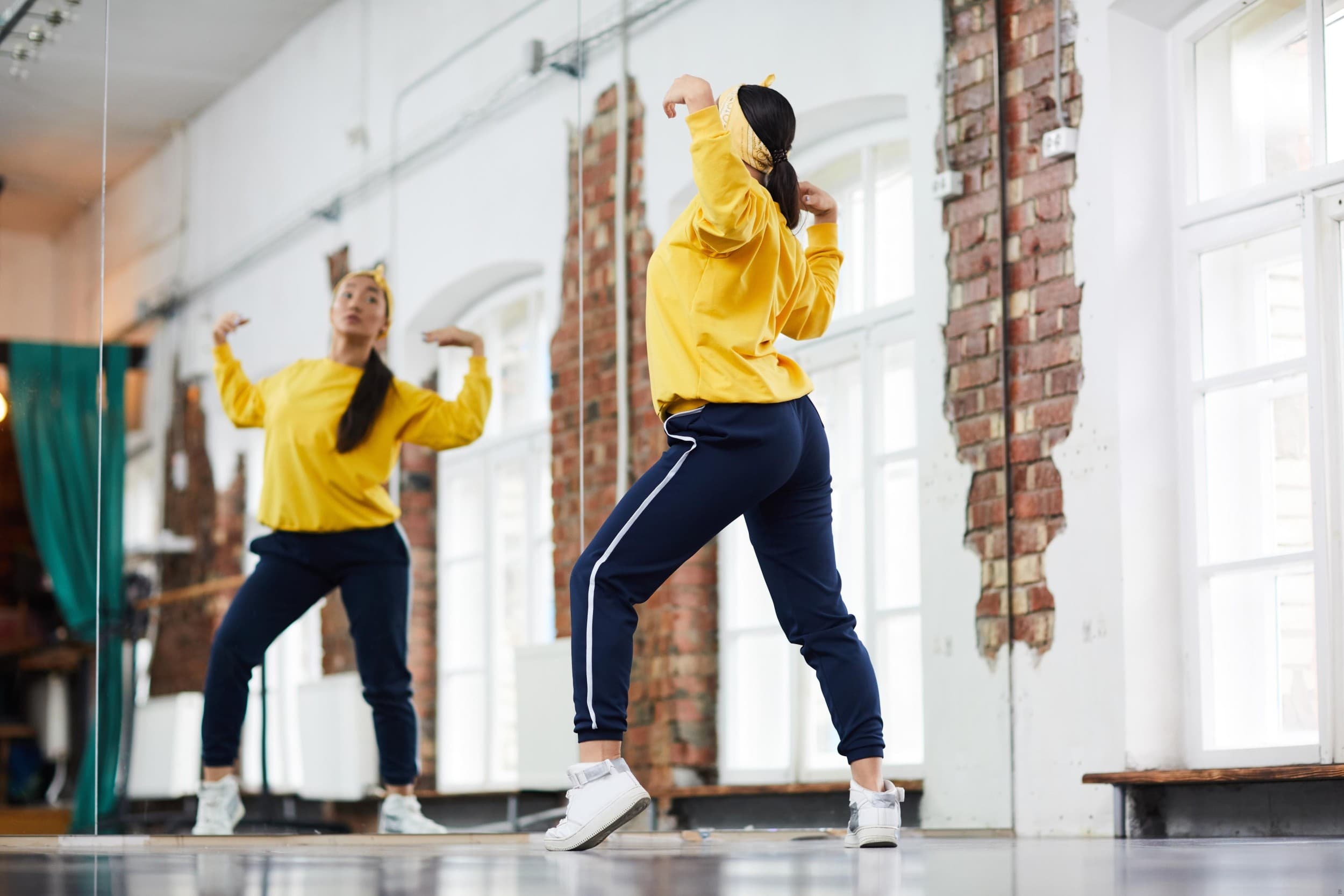 Privati treniruotė šokių studijoje SMART | Laisvalaikio Dovanos