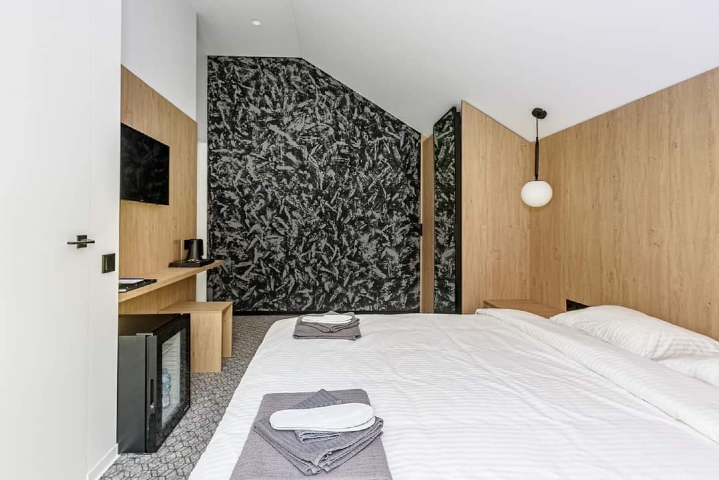 Romantiška naktis DVIEM viešbutyje „Molėtai resort“ visomis savaitės dienomis | Laisvalaikio Dovanos