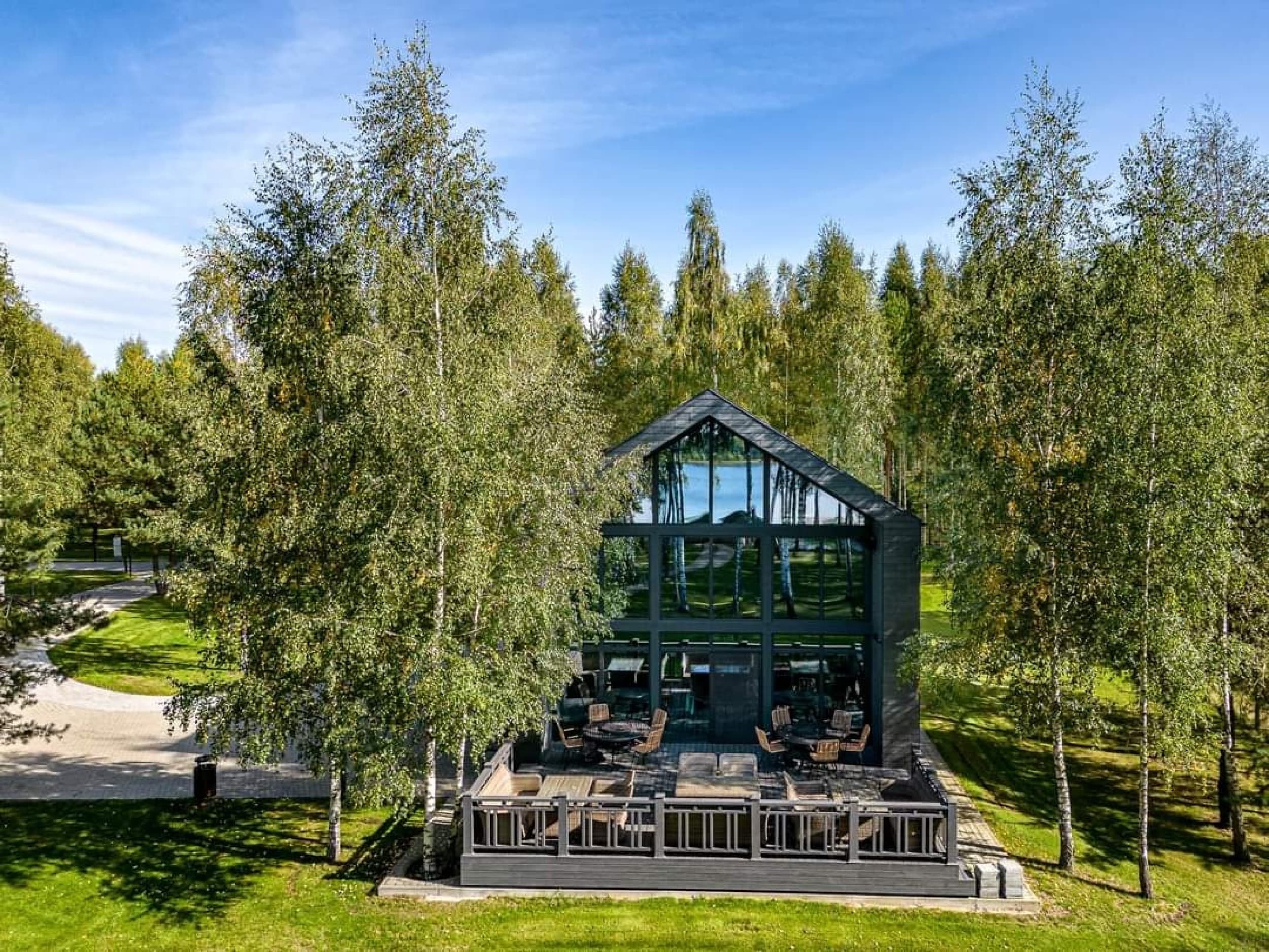 Romantiška naktis DVIEM viešbutyje „Molėtai resort“ visomis savaitės dienomis | Laisvalaikio Dovanos