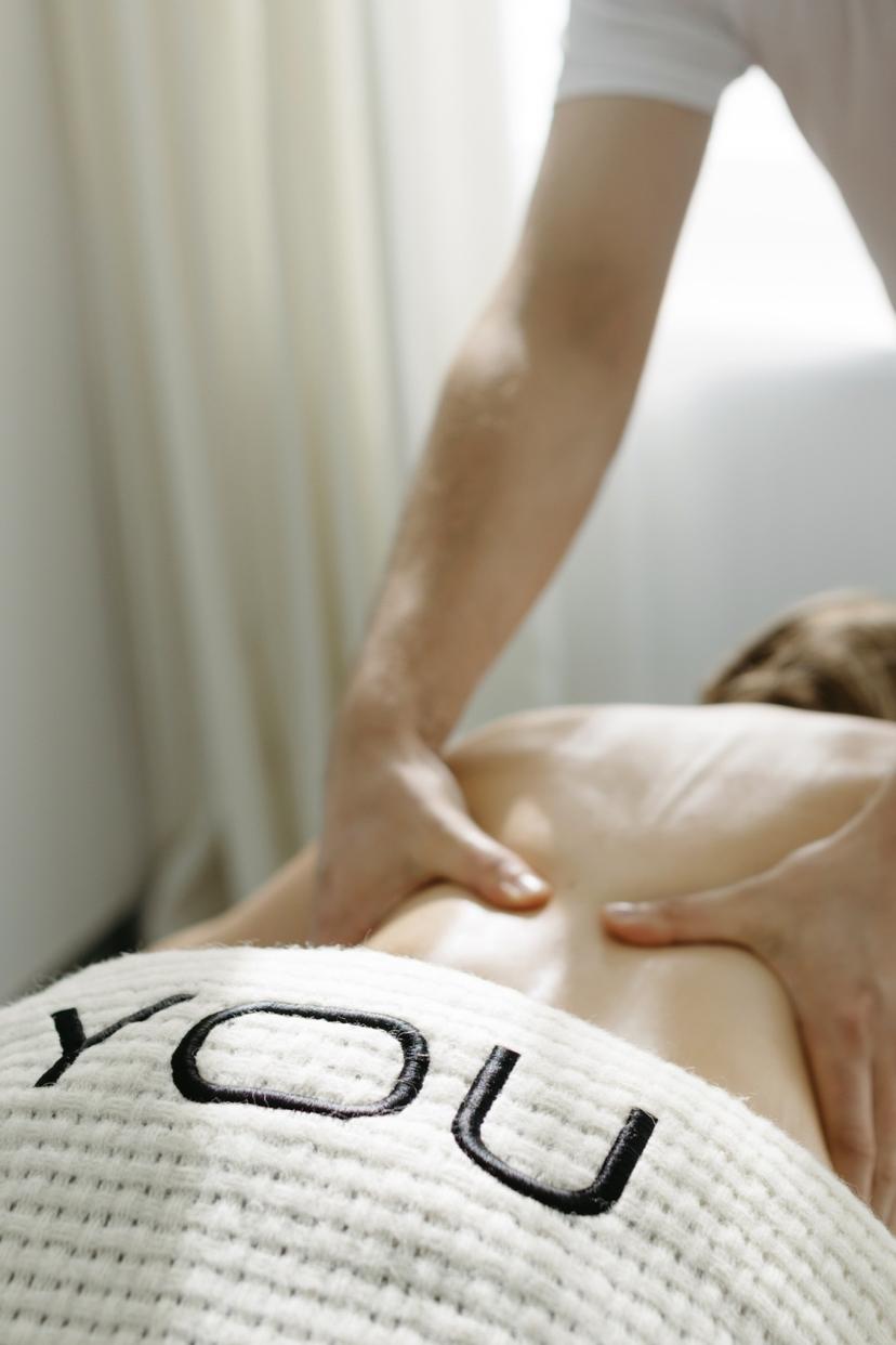 Gydomasis masažas klinikoje YOU