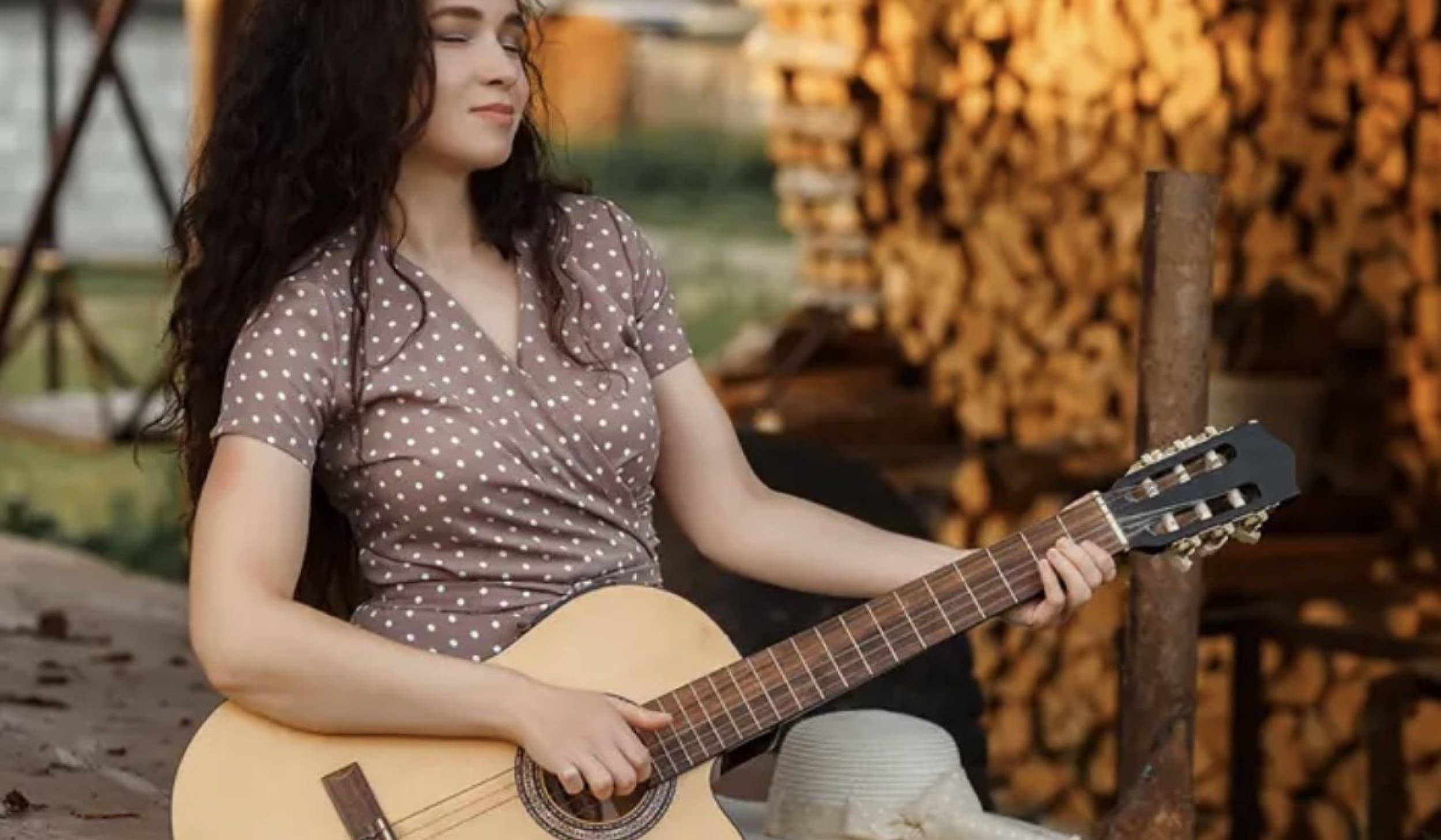 Gitaros pamokos muzikos studijoje „Visos Stygos“ | Laisvalaikio Dovanos