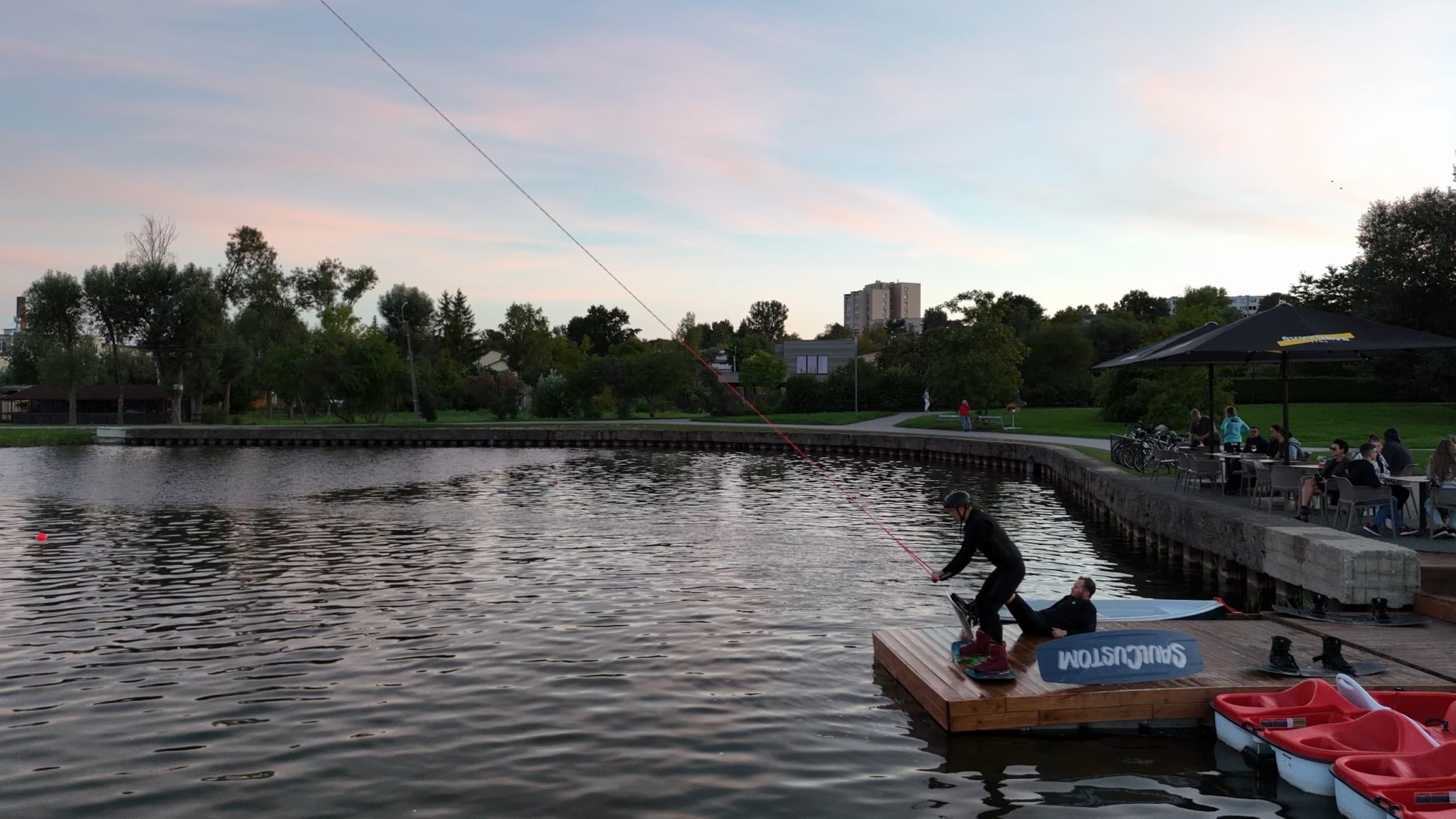 Plaukimas vandenlente wake parke „Marionette“ | Laisvalaikio Dovanos