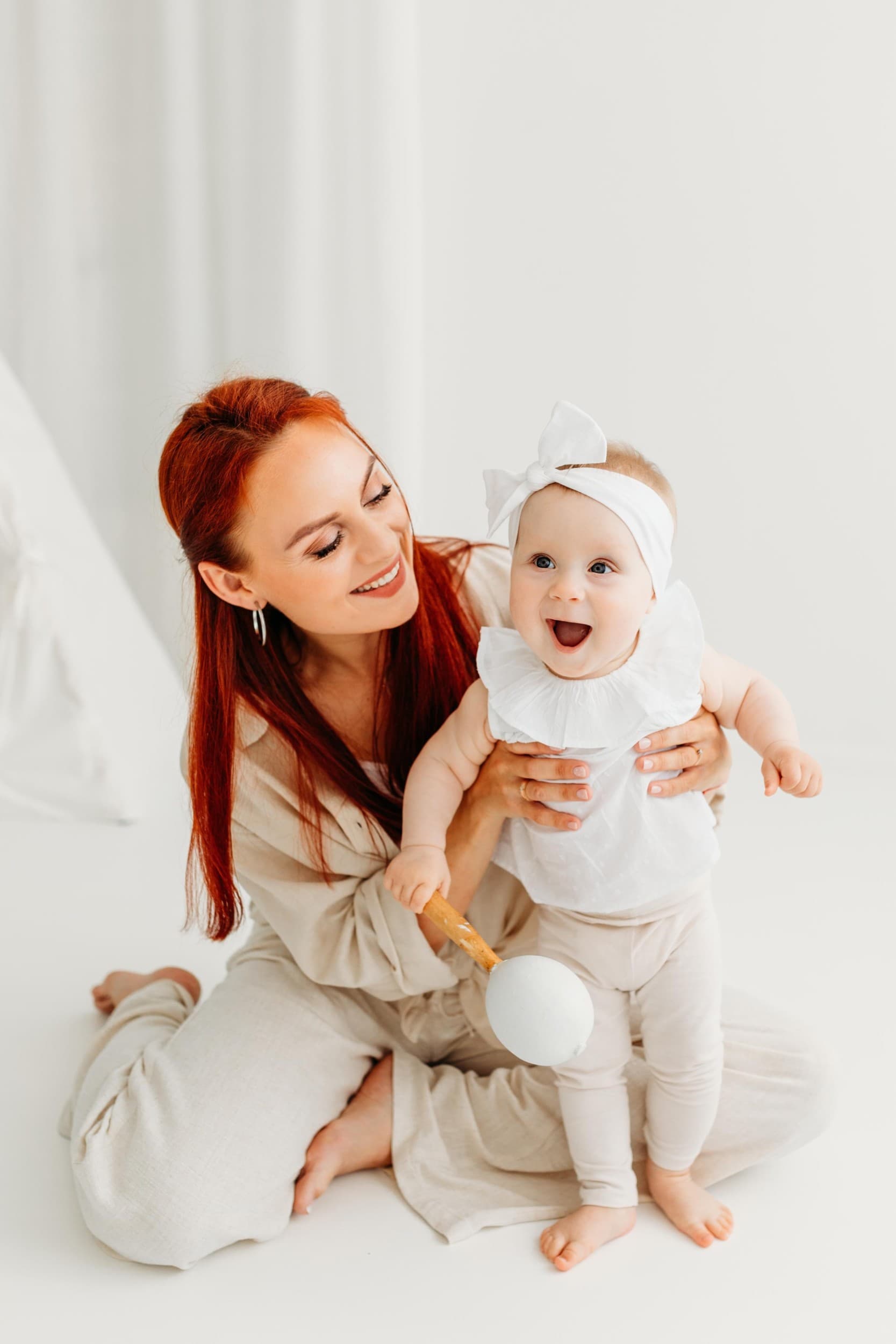 Šeimos fotosesija studijoje „Kidsstudio“ Klaipėdoje | Laisvalaikio Dovanos