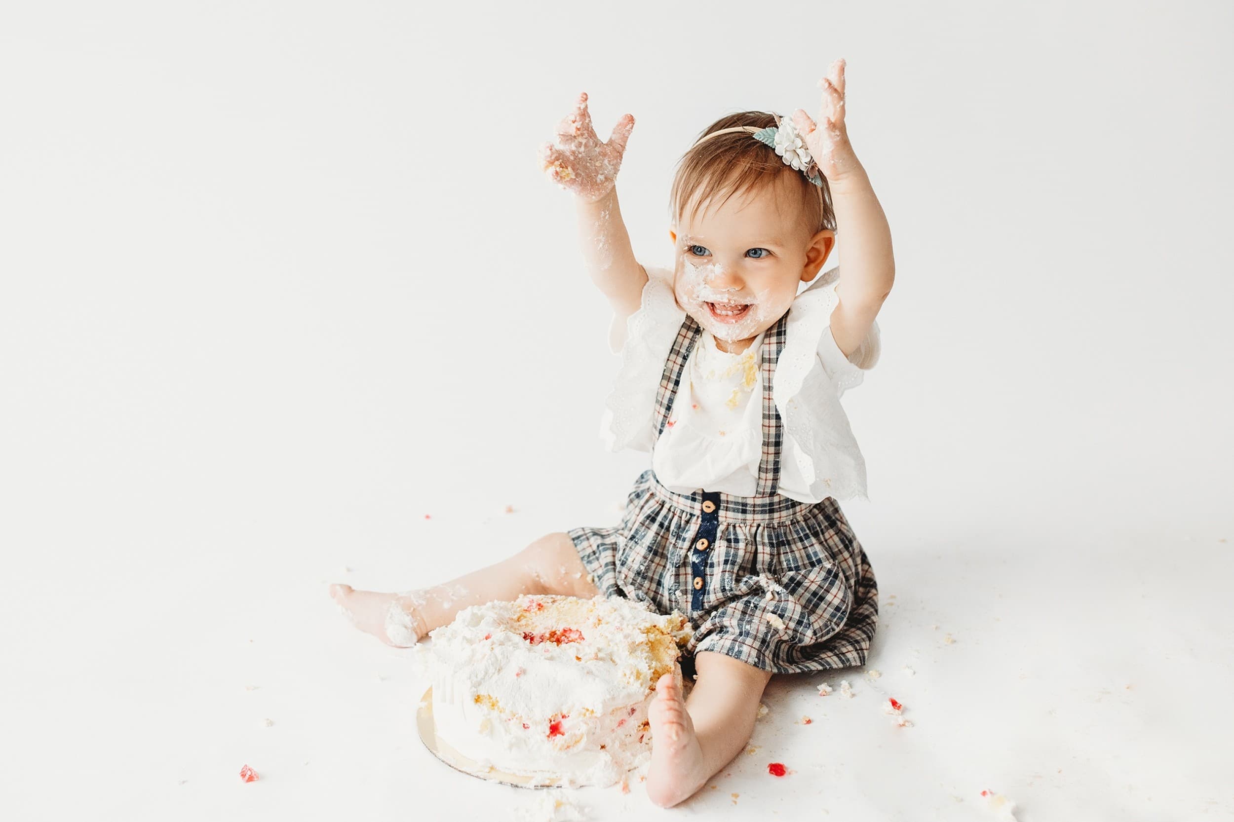 „Cake smash“ 1-ojo gimtadienio fotosesija Klaipėdoje | Laisvalaikio Dovanos