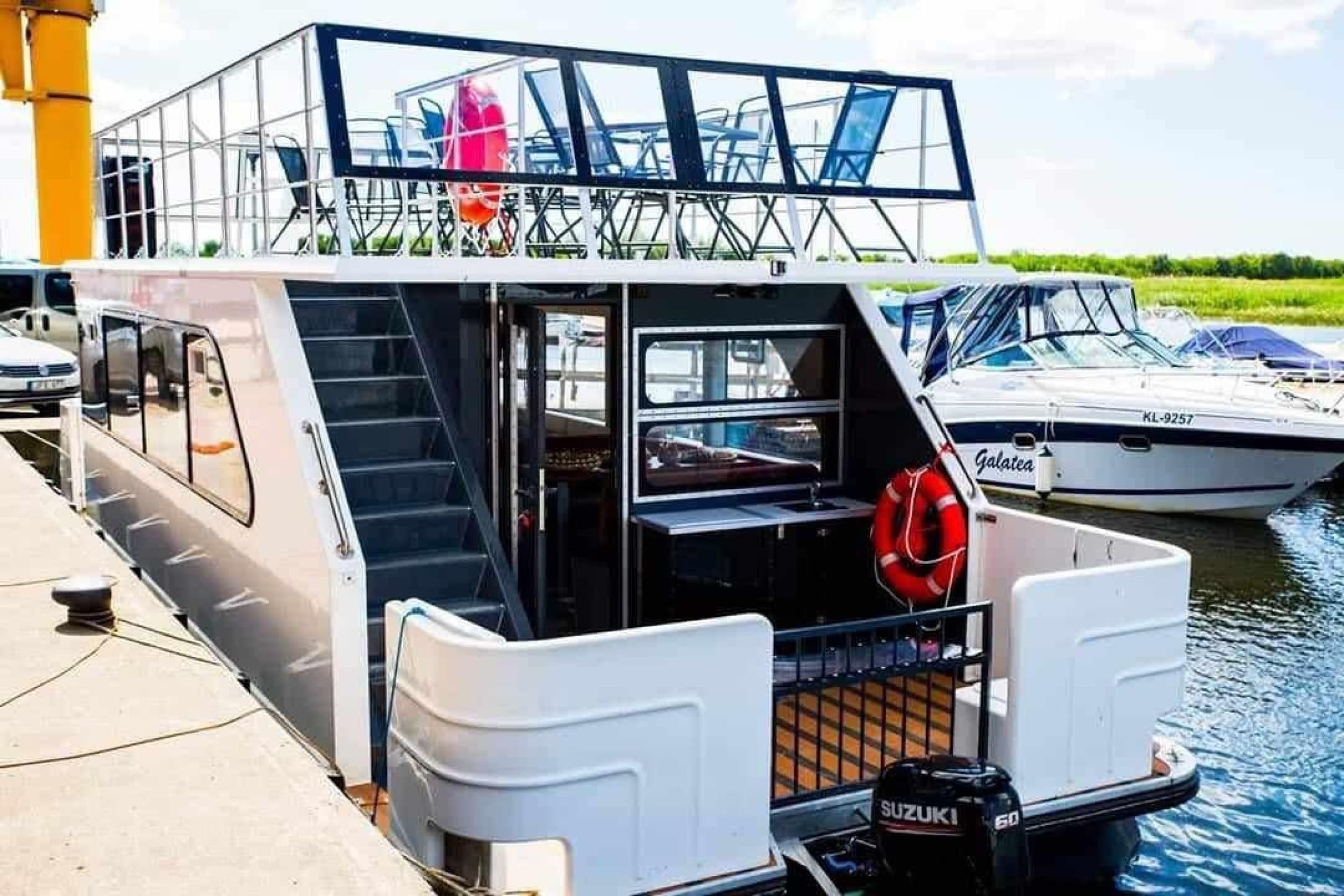 Pažintis su Trakais ir iškyla laive