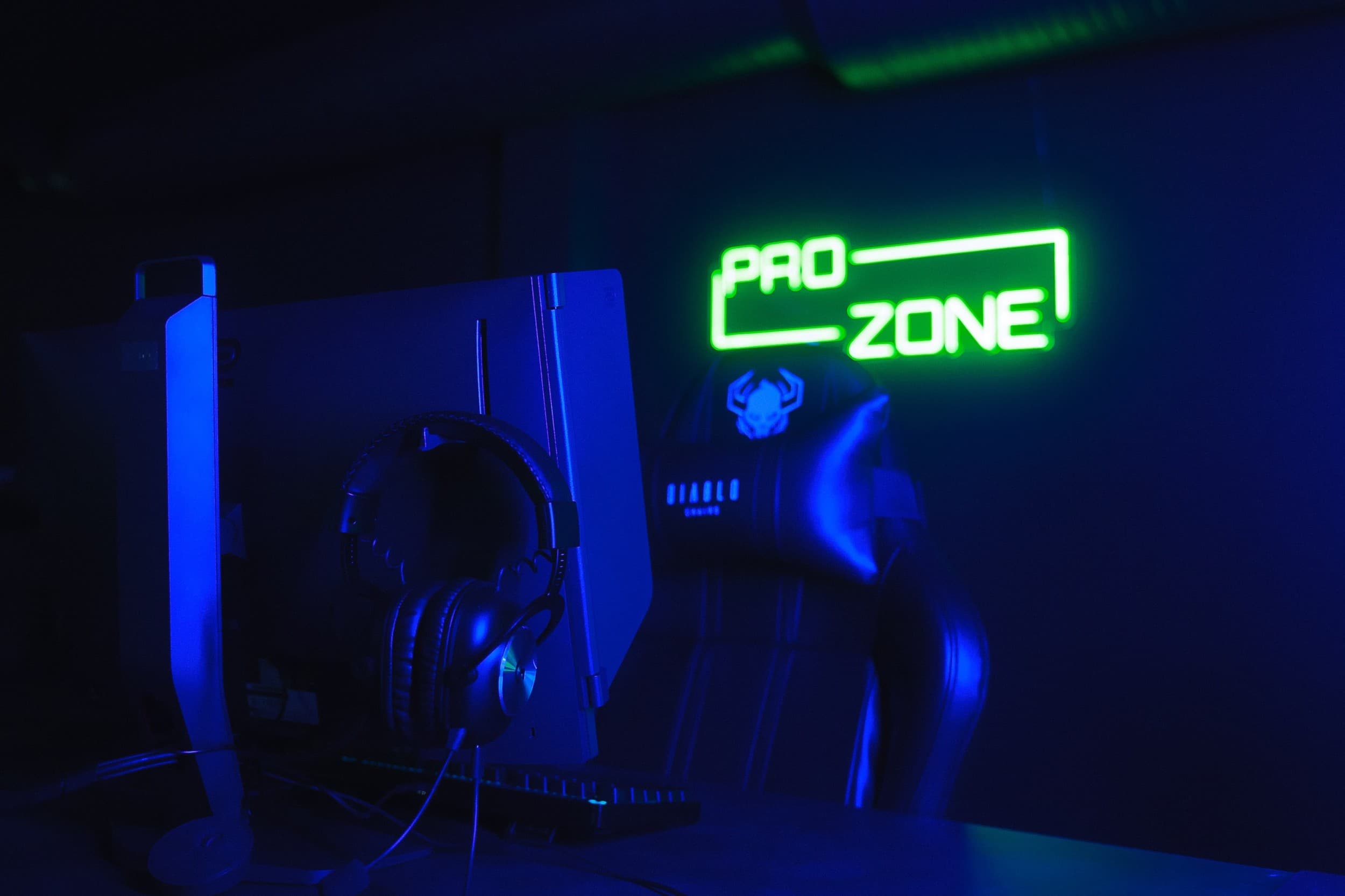 „CASTA“ Cyber Club dovanų čekis | Laisvalaikio Dovanos