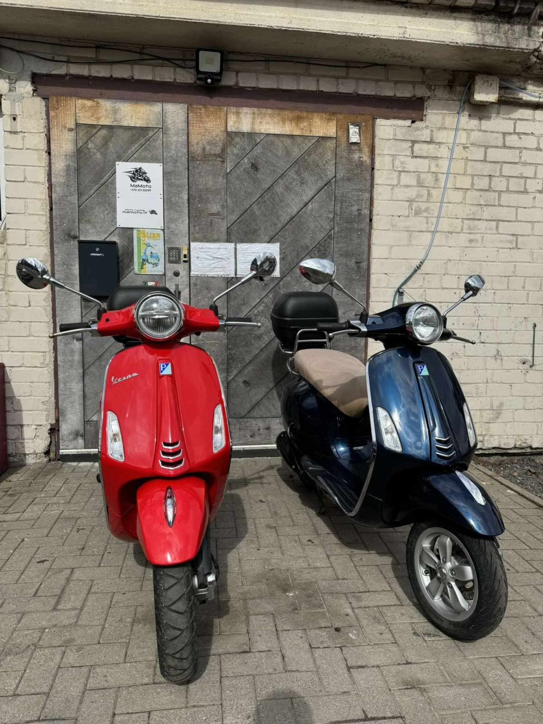 Gaudyk vėją skriedamas motoroleriu