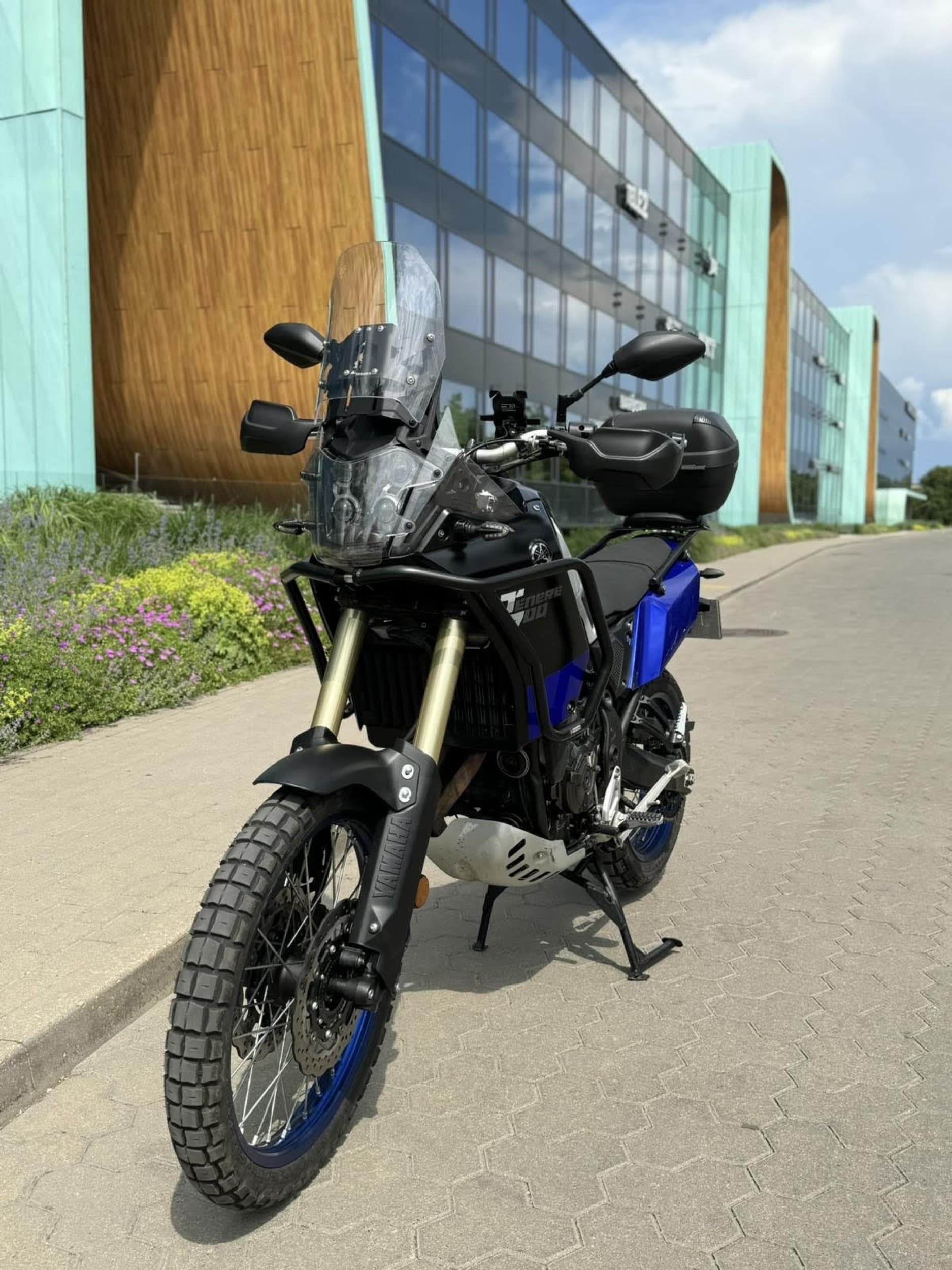 Pasivažinėjimas naujausiu Enduro tipo motociklu