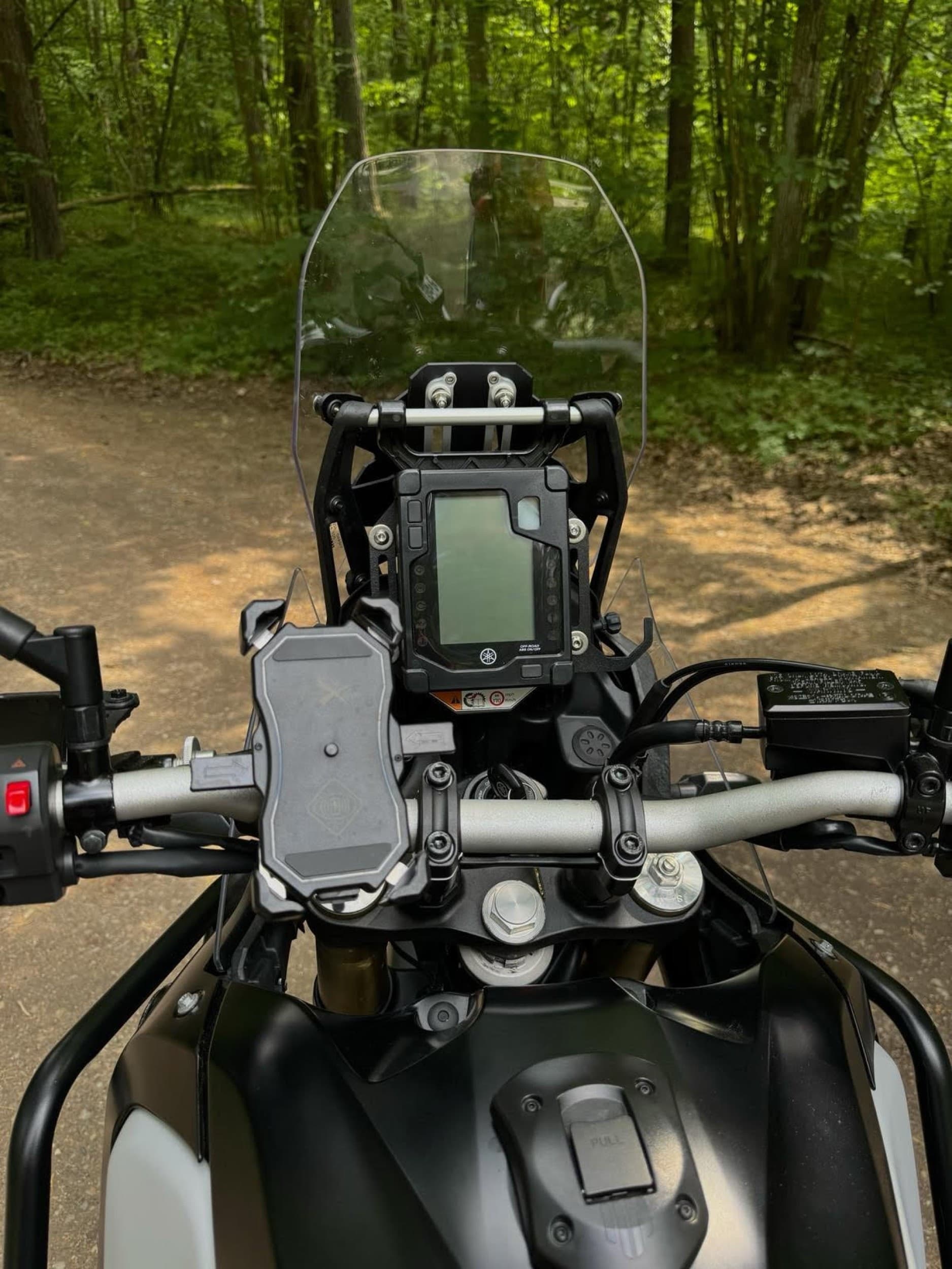 Pasivažinėjimas naujausiu Enduro tipo motociklu