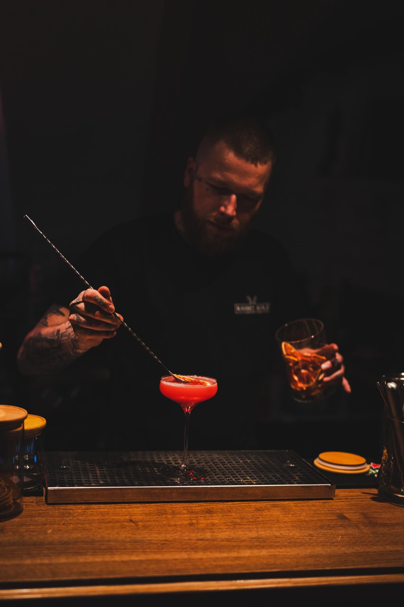 Kokteilių gaminimas ir degustavimas gastro bare „Rabbit Hole“