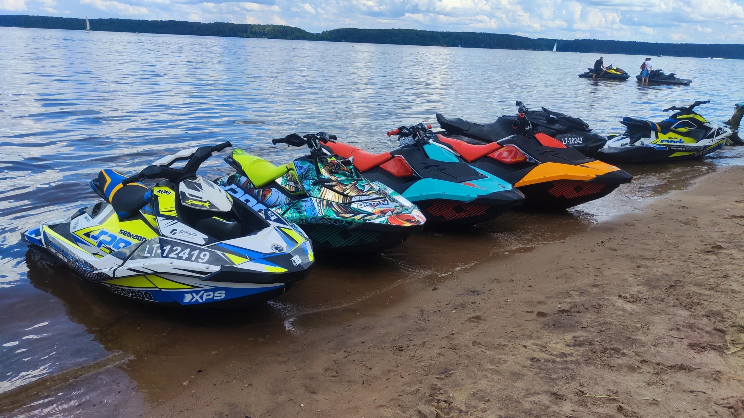 Pasiplaukiojimas vandens motociklu + DOVANA | Laisvalaikio Dovanos