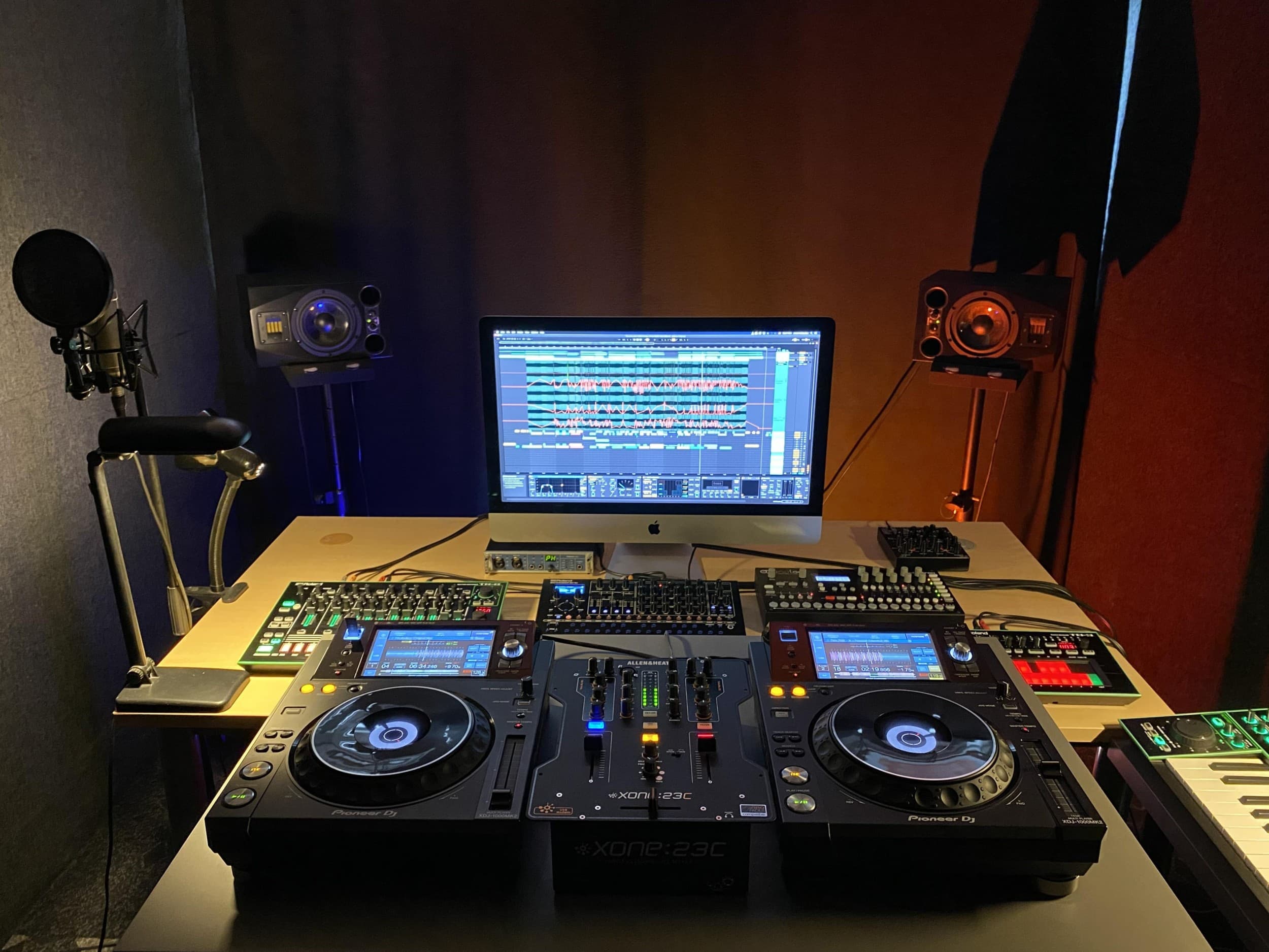 DJ pamoka studijoje „Calli Studio“  | Laisvalaikio Dovanos