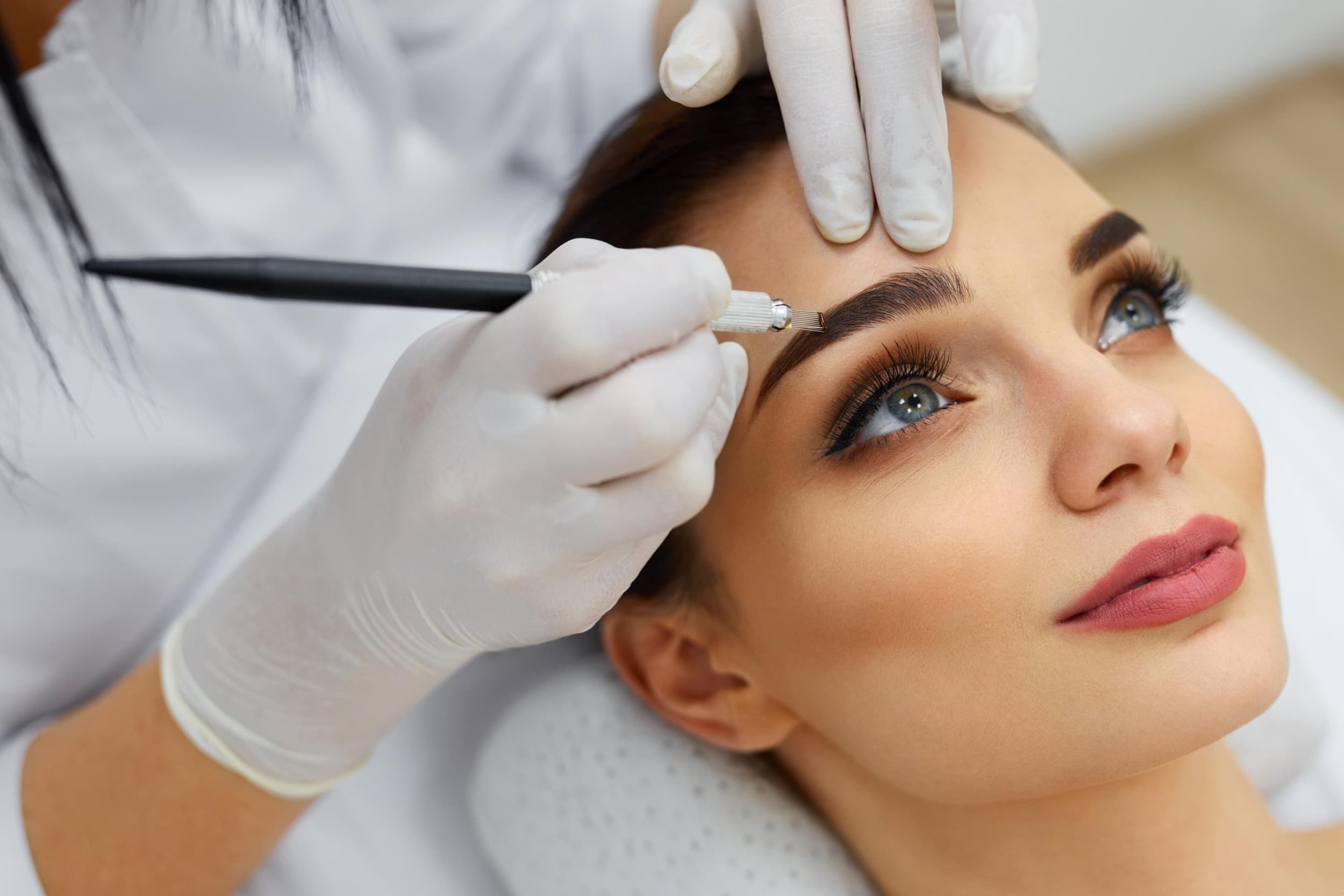 Antakių laminavimas, prisotinimas keratinu ir dažymas | Laisvalaikio Dovanos