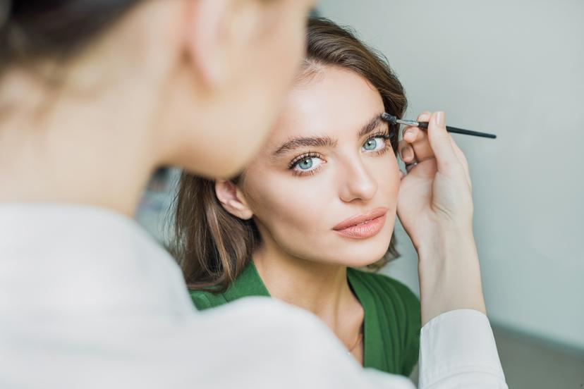 Antakių laminavimas, prisotinimas keratinu ir dažymas