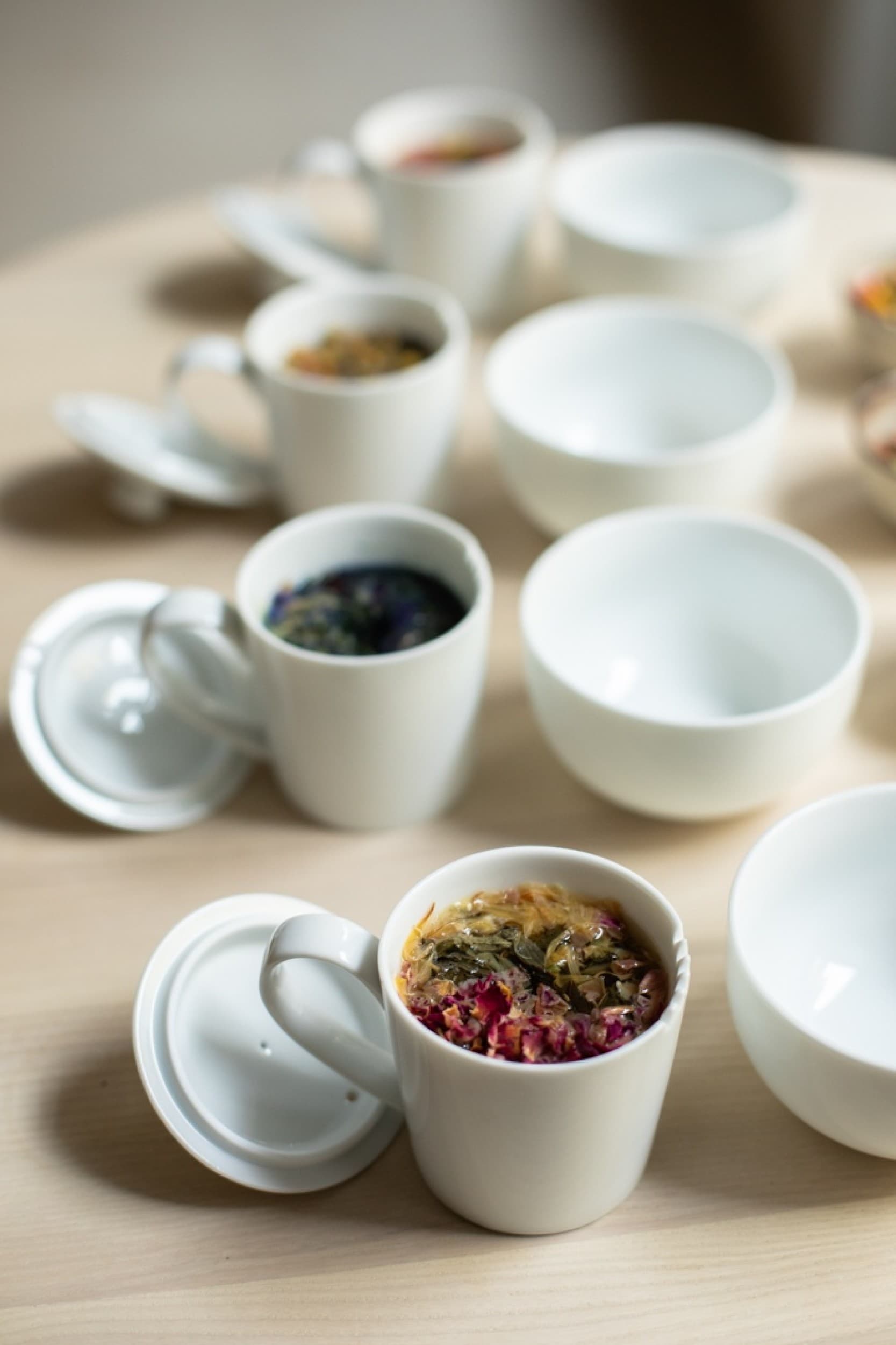 Kūrybinė arbatos degustacija studijoje „Yugen Tea“ dviem