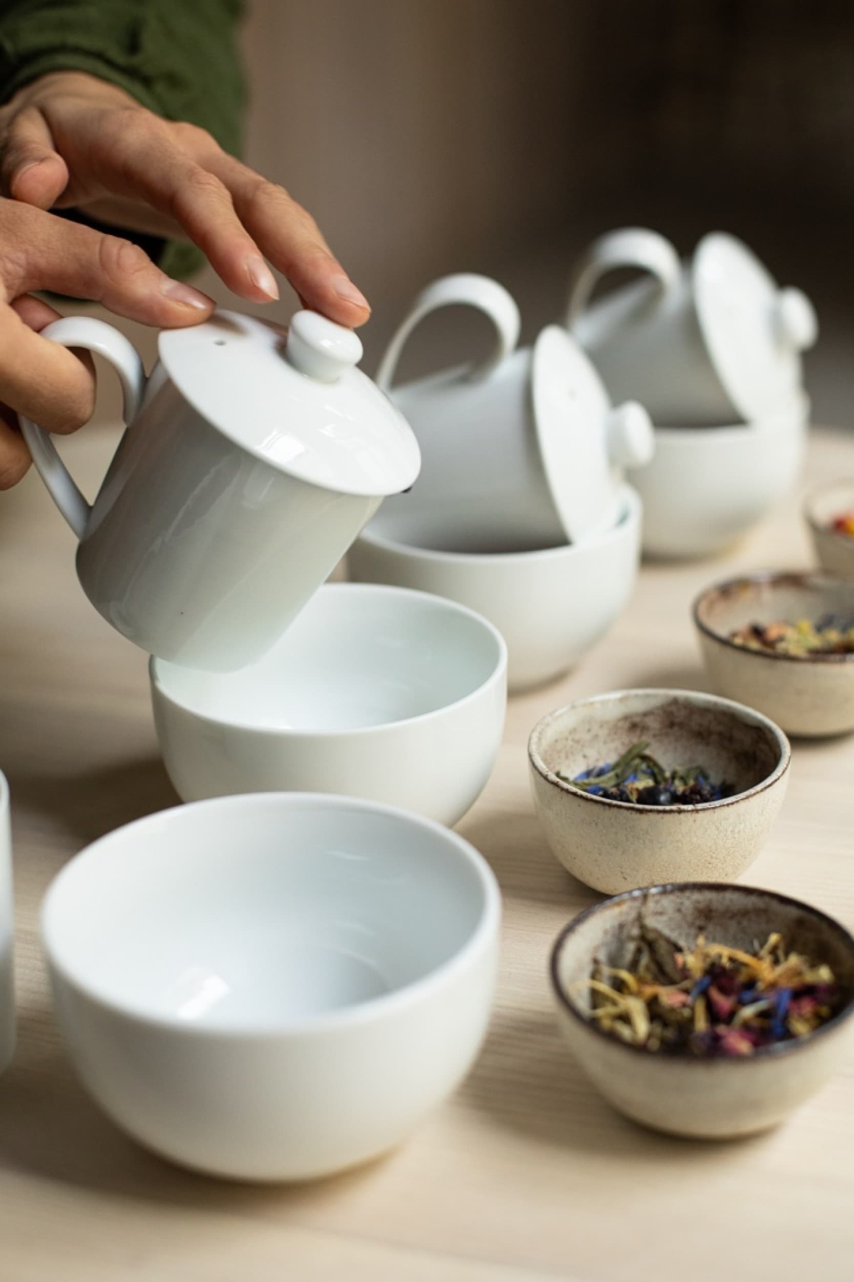 Kūrybinė arbatos degustacija studijoje „Yugen Tea“ dviem