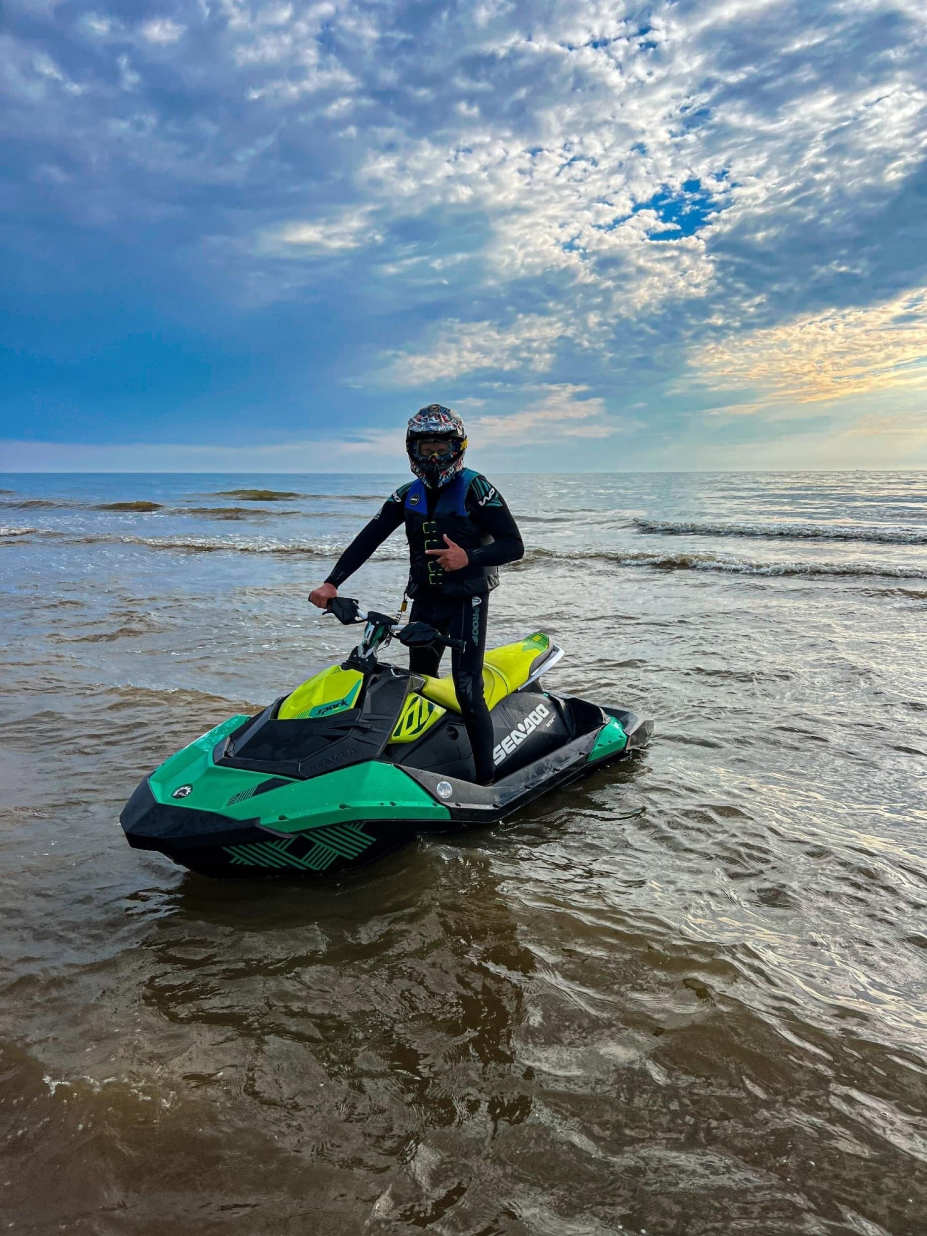 Pasiplaukiojimas „SPARK TRIXX“ čipuotu vandens motociklu (1 val.) | Laisvalaikio Dovanos