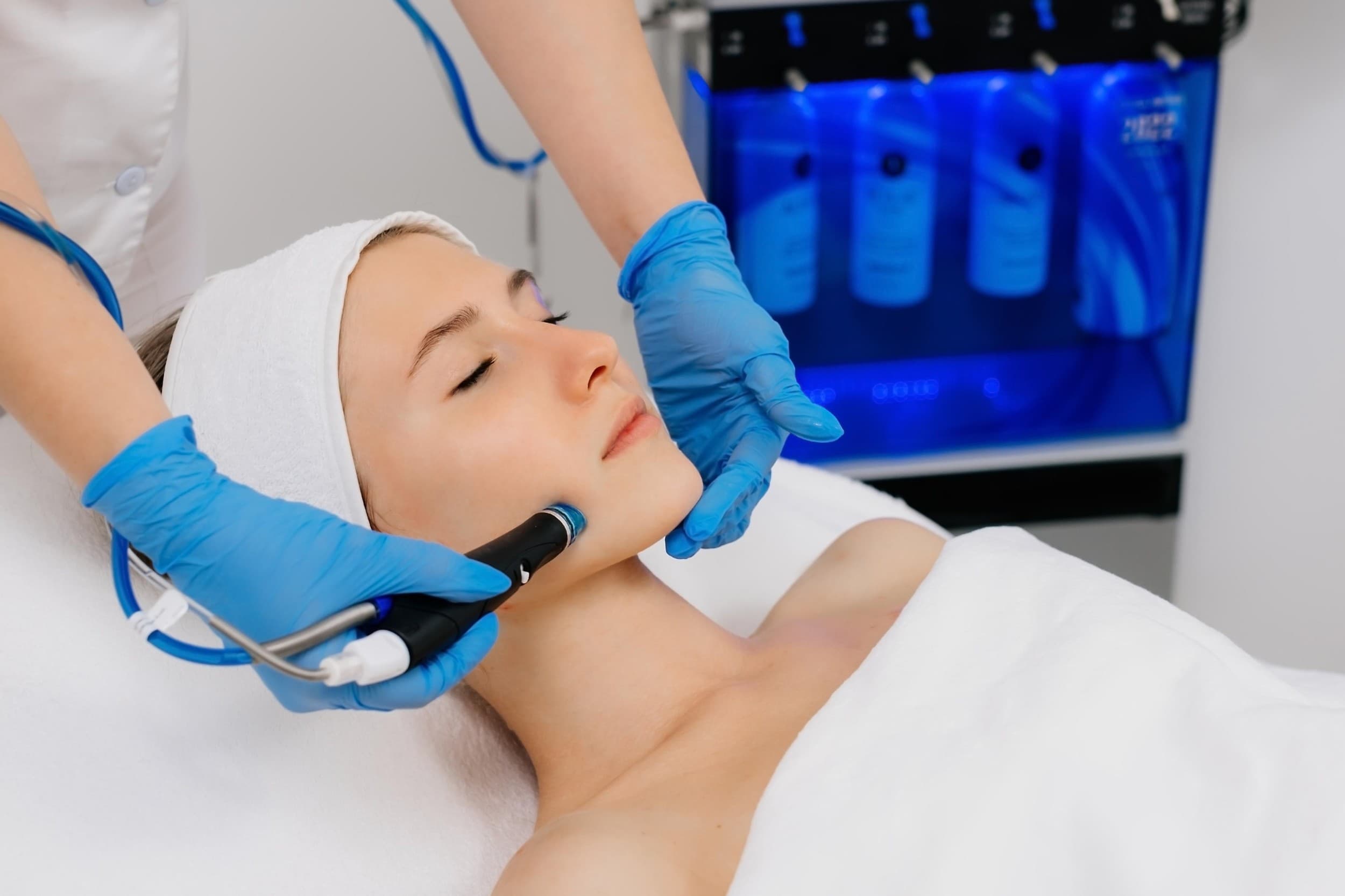„HydraFacial“ - 4 etapų procedūra