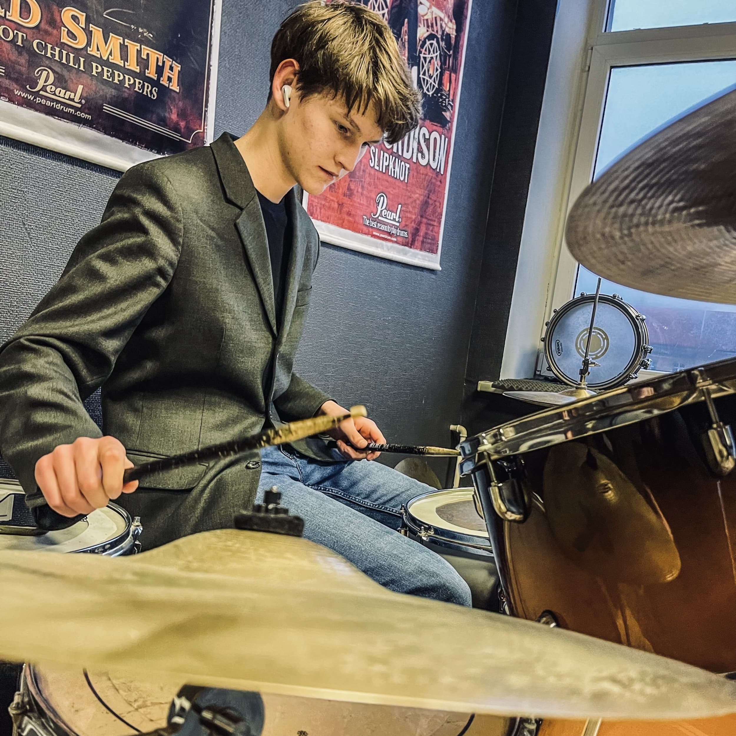 4 būgnų pamokos studijoje „Studio 34“