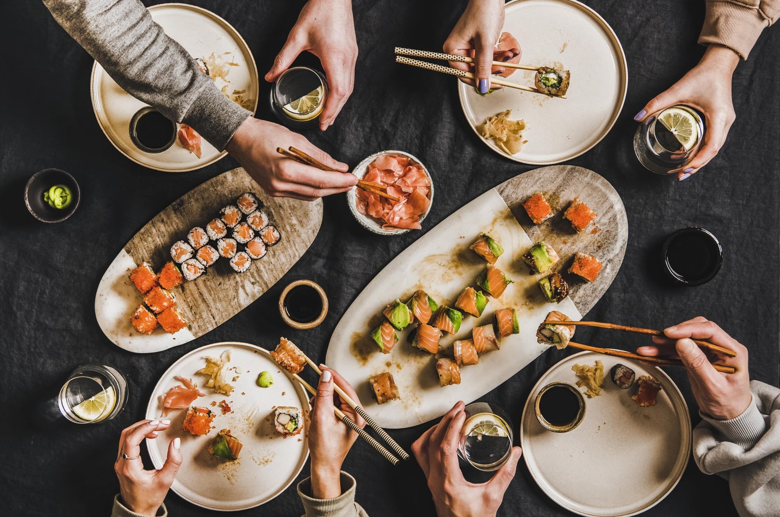 Ypatingas restorano „ShakeSnack“ 24 vnt. sušių rinkinys | Laisvalaikio Dovanos