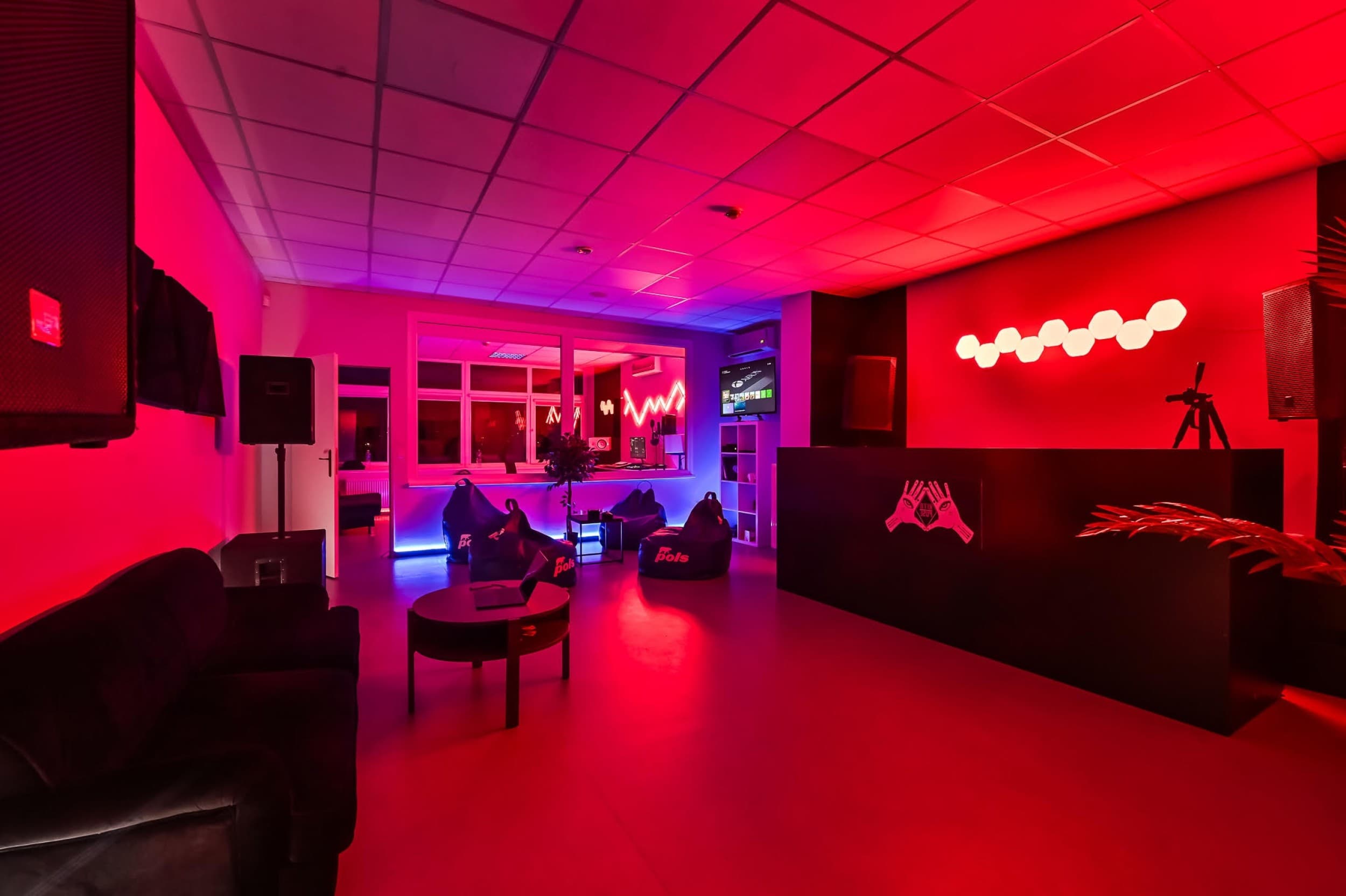 Vaiko gimtadienio šventė DJ studijoje „ATIK ESUP“ | Laisvalaikio Dovanos