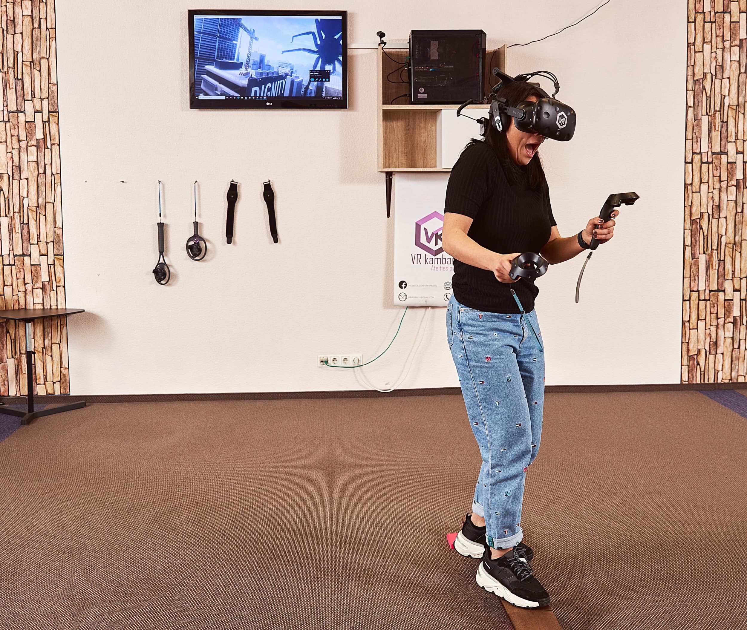 Pramoga su VR akiniais „VR Kambaryje“