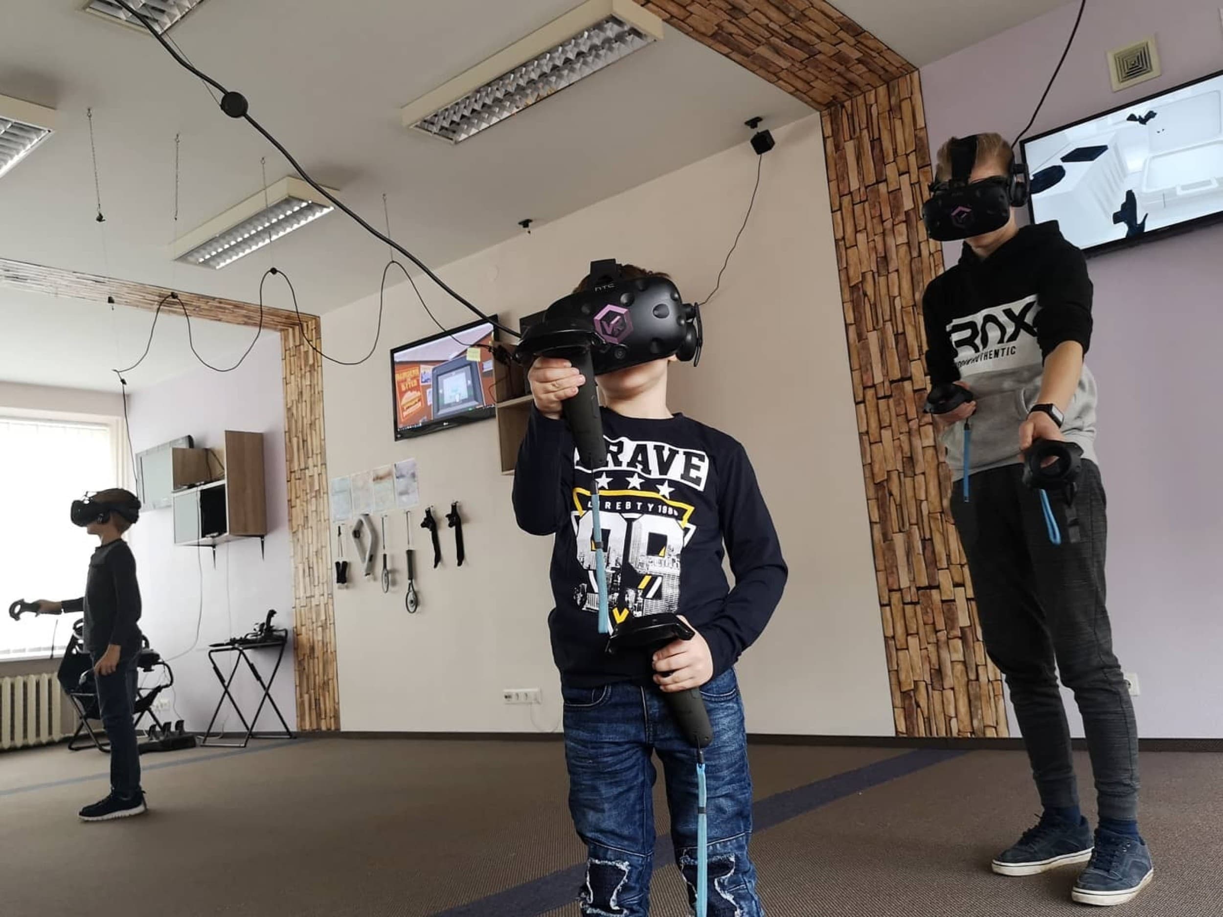 Pramoga su 2 VR akiniais „VR Kambaryje“ | Laisvalaikio Dovanos
