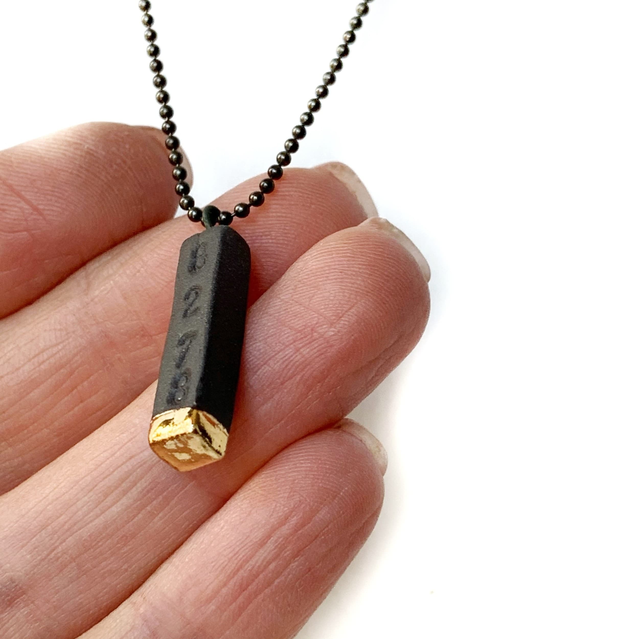 Sėkmės pakabuko lipdymas ir mini numerologinė apžvalga