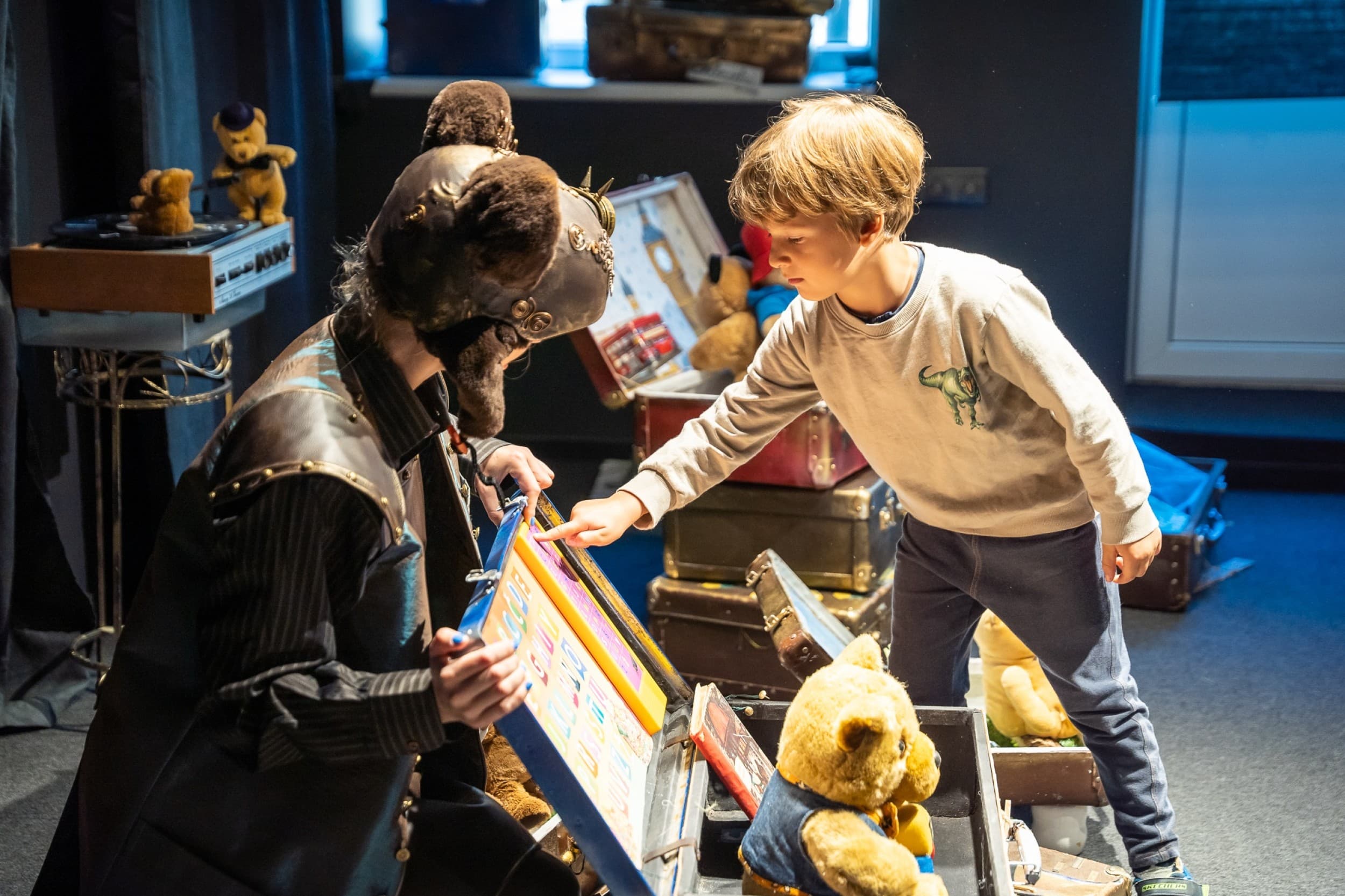 Apsilankymas Raganiukės teatro naujame meškinų muziejuje „PLUSHY B 55“ dviem | Laisvalaikio Dovanos