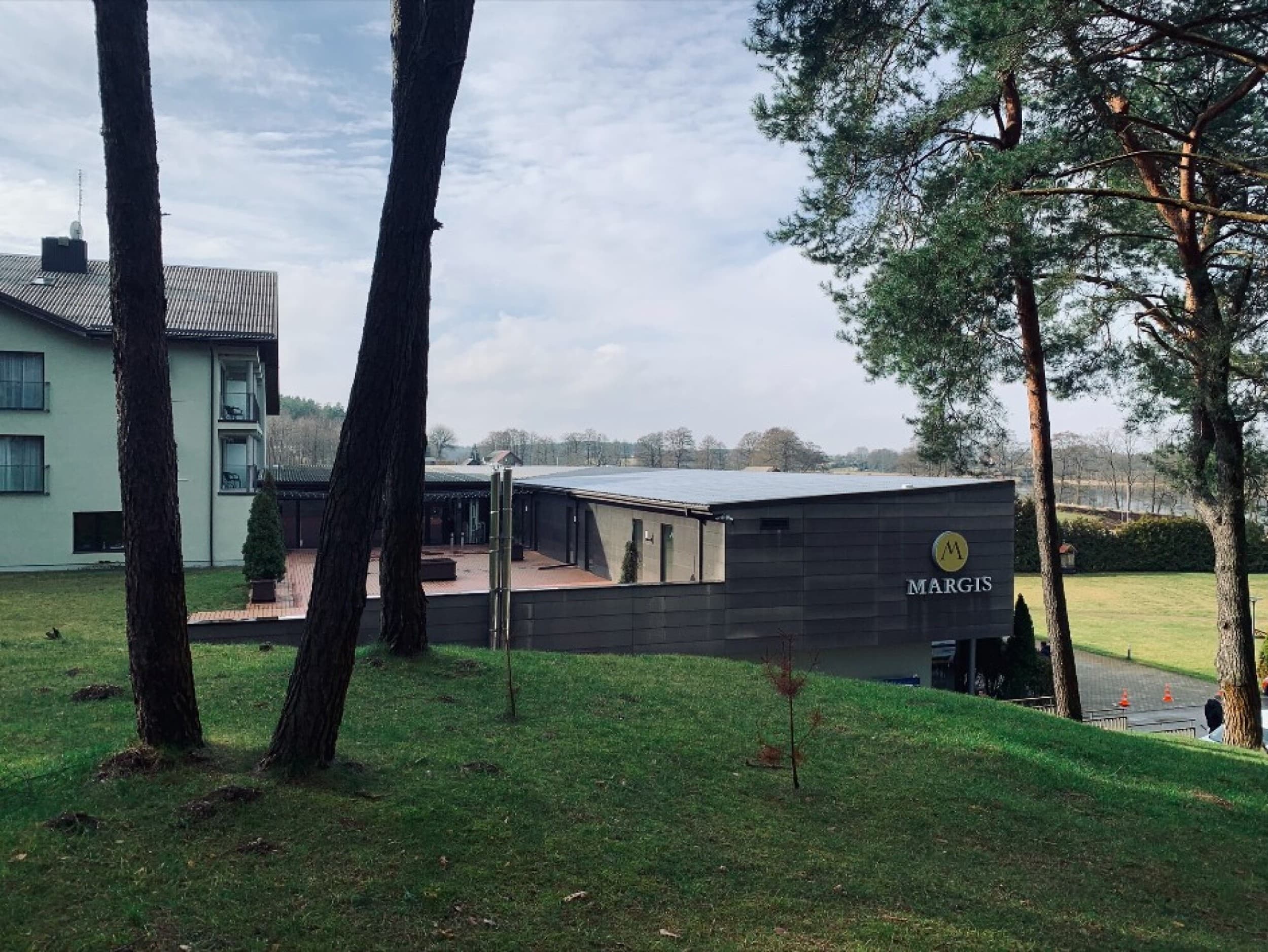 Naktis DVIEM viešbutyje „Margis“ su pusryčiais ir SPA darbo dienomis | Laisvalaikio Dovanos