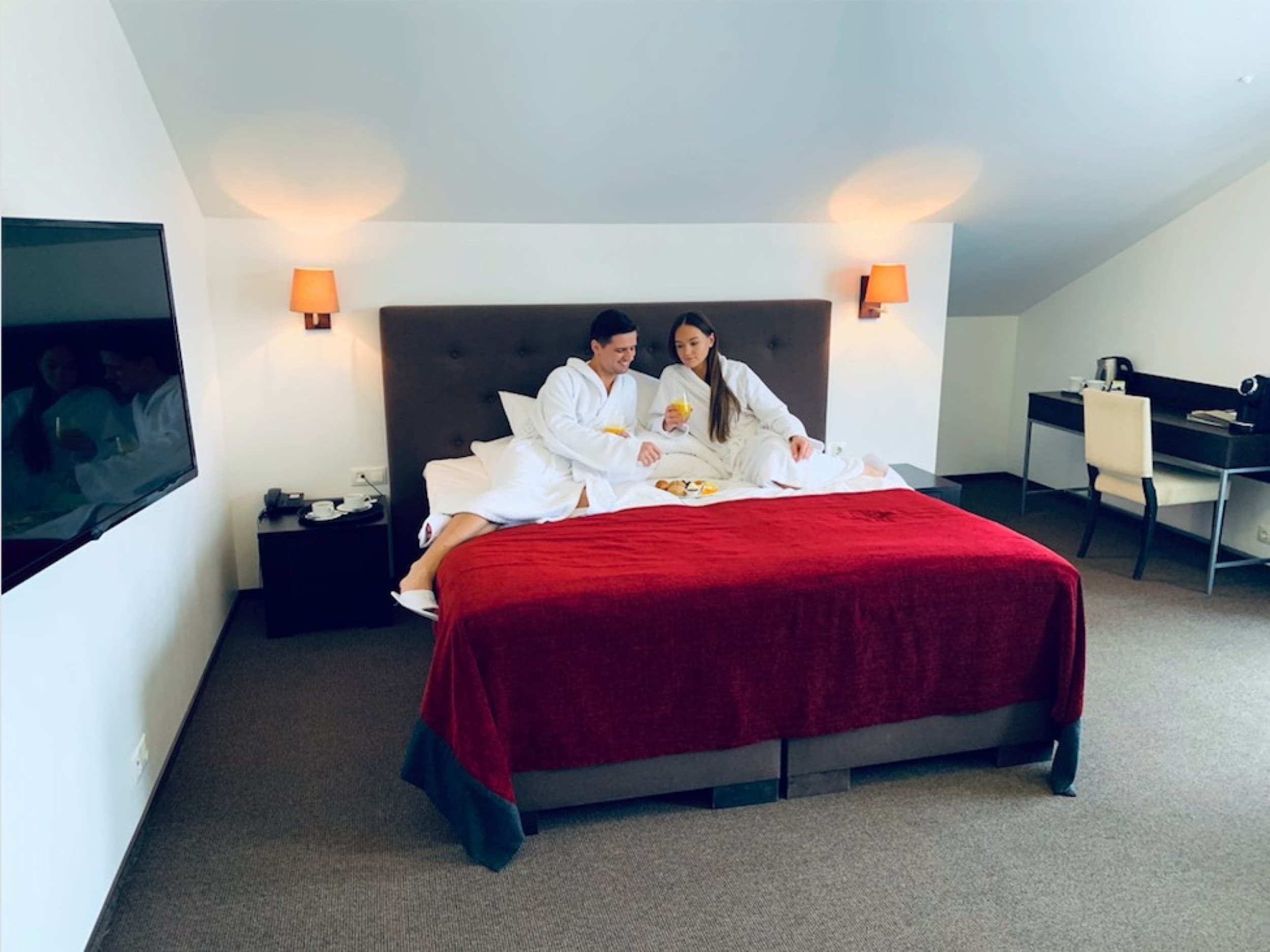 Naktis DVIEM viešbutyje „Margis“ su pusryčiais ir SPA darbo dienomis | Laisvalaikio Dovanos