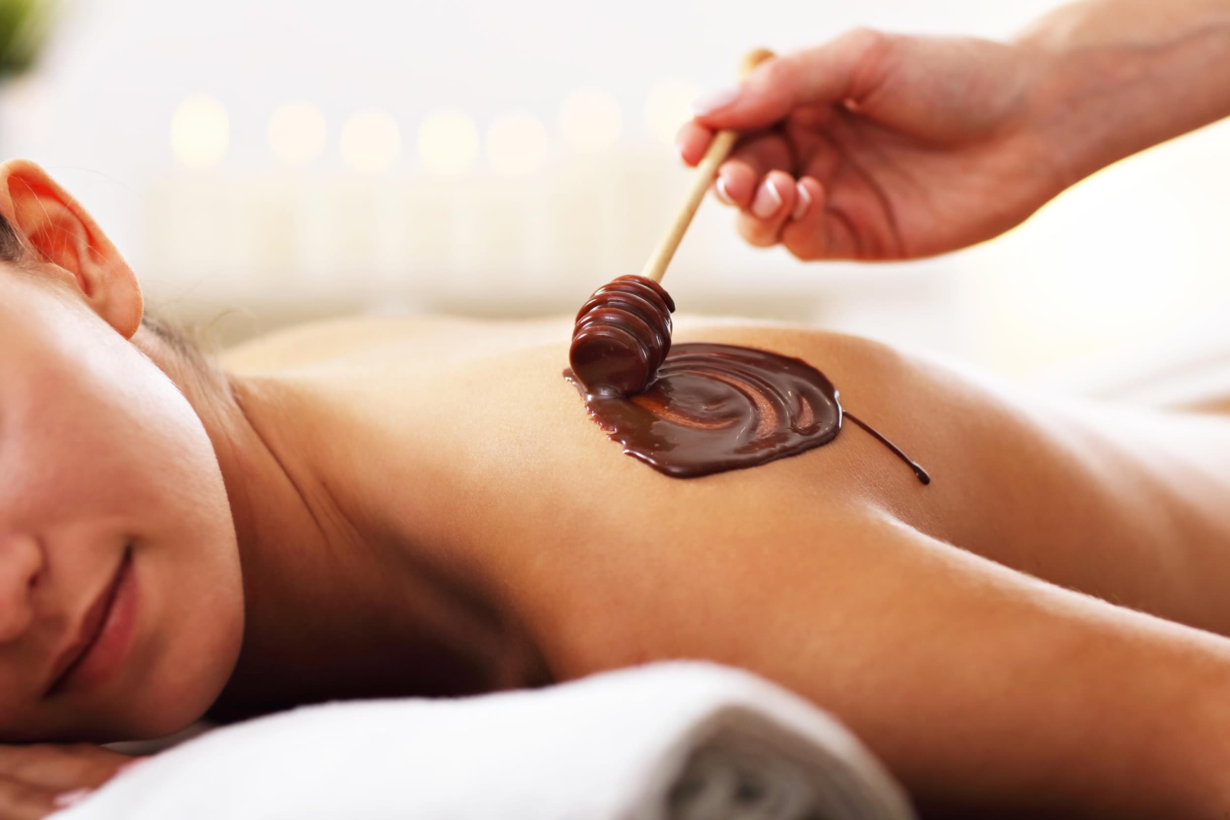 Šokoladinis viso kūno masažas „Svajonių SPA“ | Laisvalaikio Dovanos