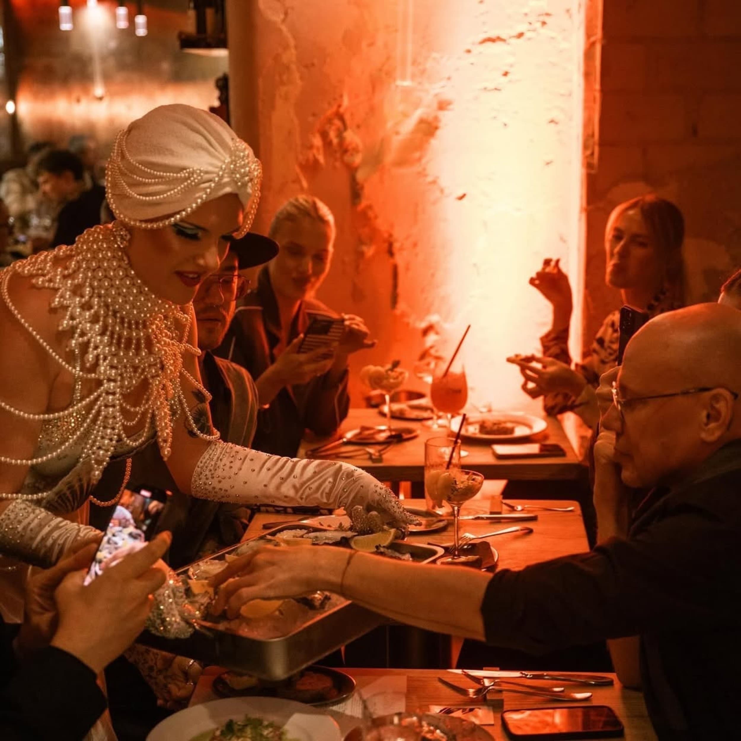 Apsilankymas Babble Dinner Club – Secret Show | Laisvalaikio Dovanos