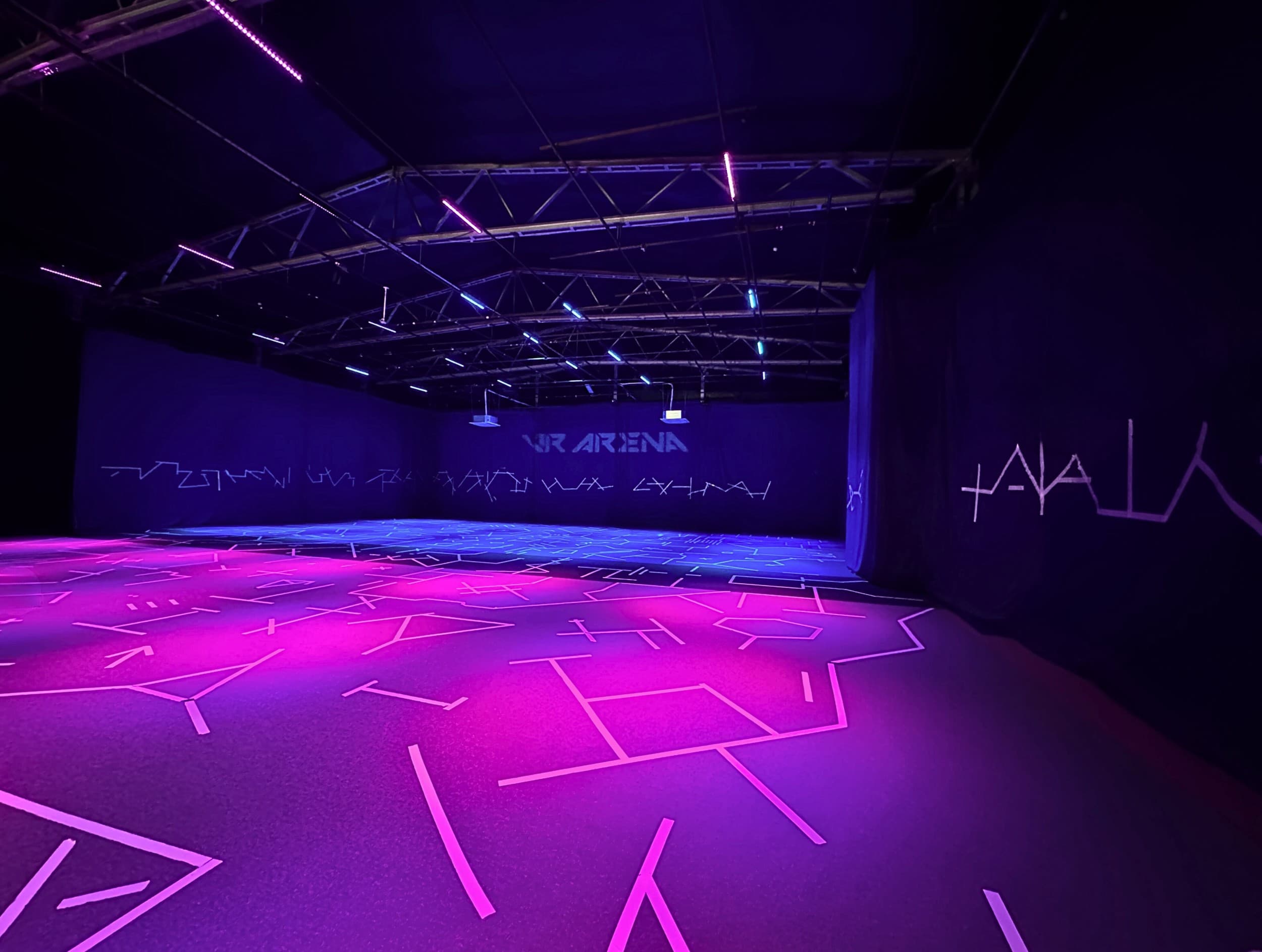 „VR ARENA“ komandinė pramoga Vilniuje | Laisvalaikio Dovanos