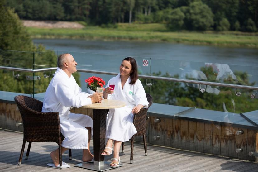 2 naktys didesniajame dviviečiame kambaryje Birštone 2 asm. darbo d.