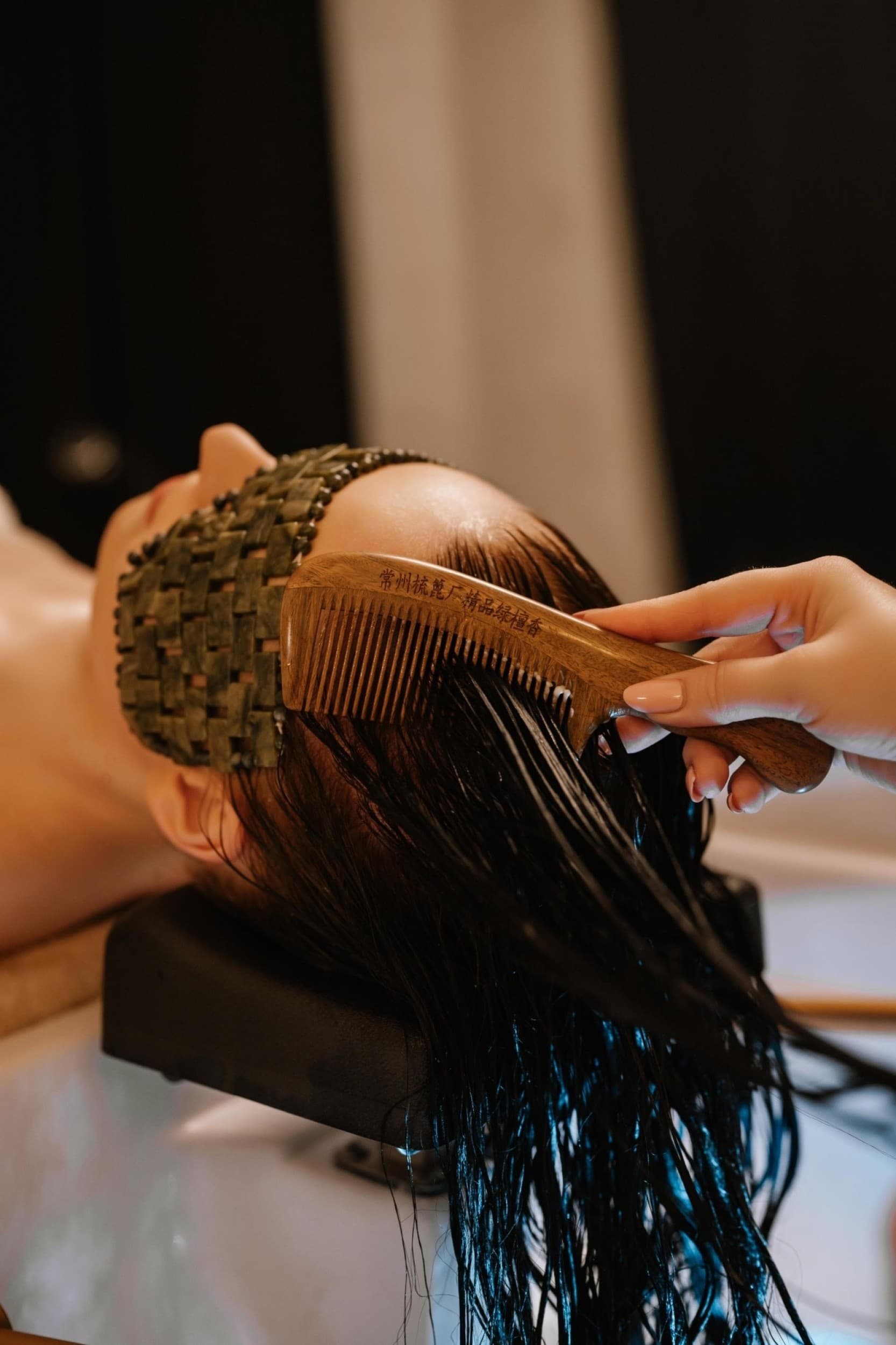 Japoniškas galvos SPA ritualas „Aura Ritual“ Kaune