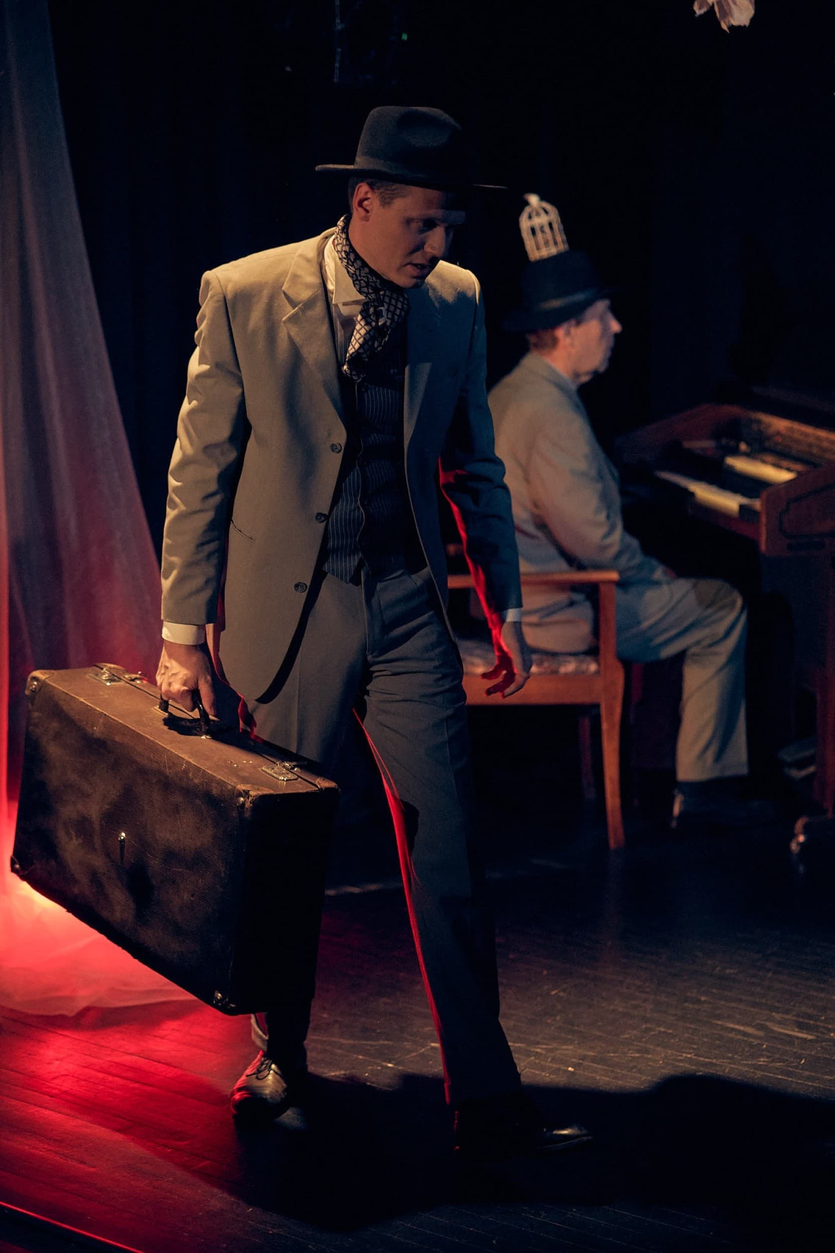 Pasirinktas spektaklis 3 asm. ŠEIMAI „Naujajame Teatre“