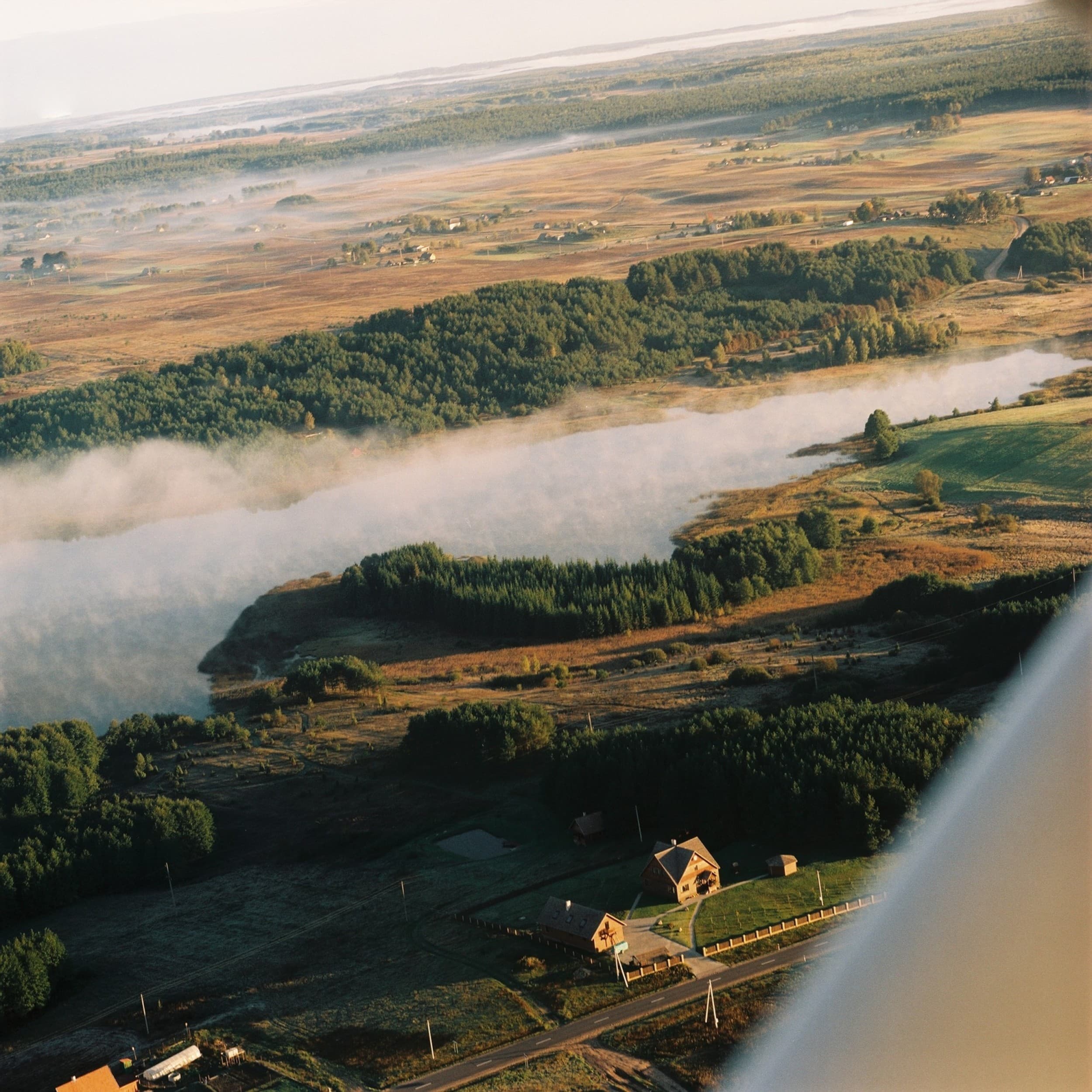 Skrydis virš 12 ežerų 3 asm.