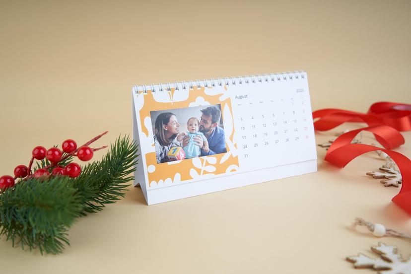 Pastatomas A5 formato fotokalendorius su Jūsų nuotraukomis ir tekstais