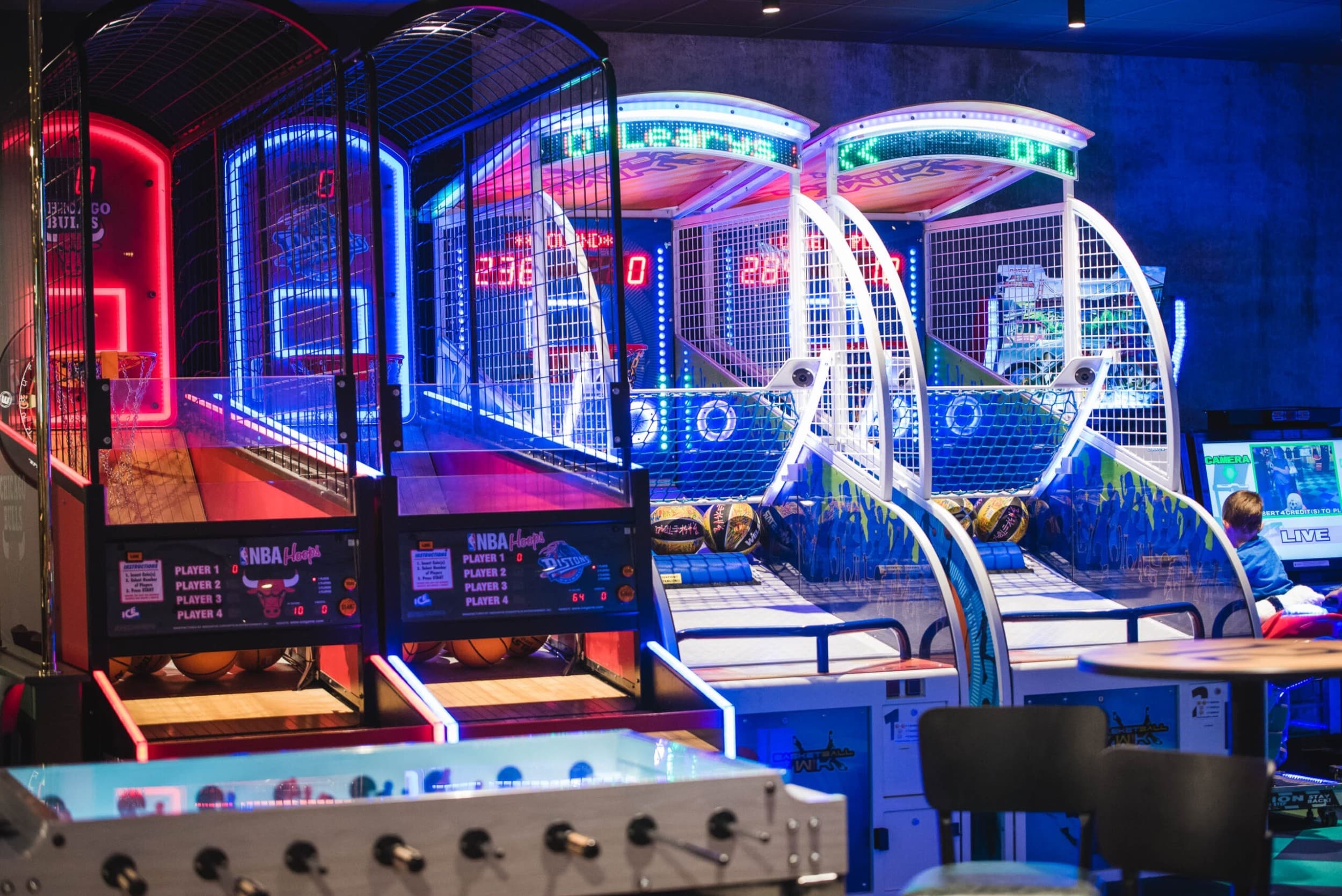 Boulingo žaidimas + „Arcade“ pramogų zona 6 asm.