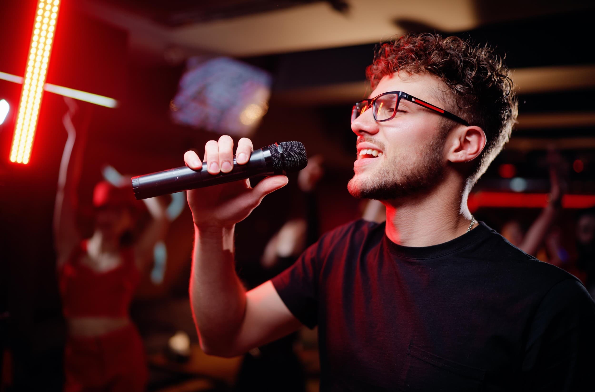 Karaokė + „Arcade“ pramogos sporto bare ir restorane „O'Learys“
