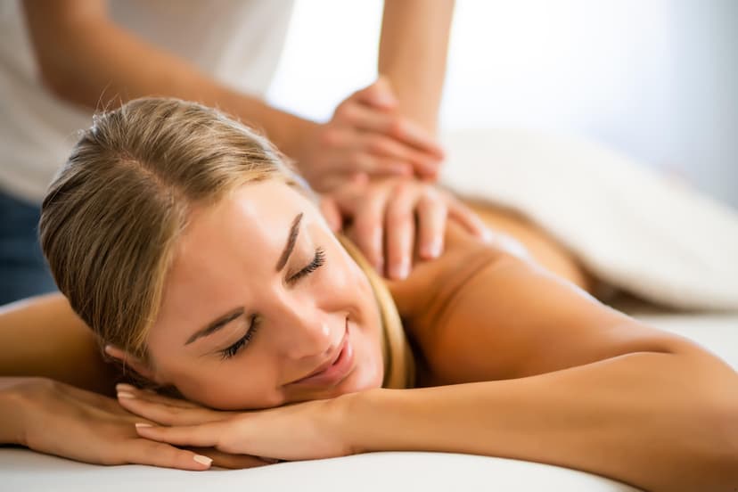 Bioenergetinis masažas grožio salone „Mystic SPA Hub“