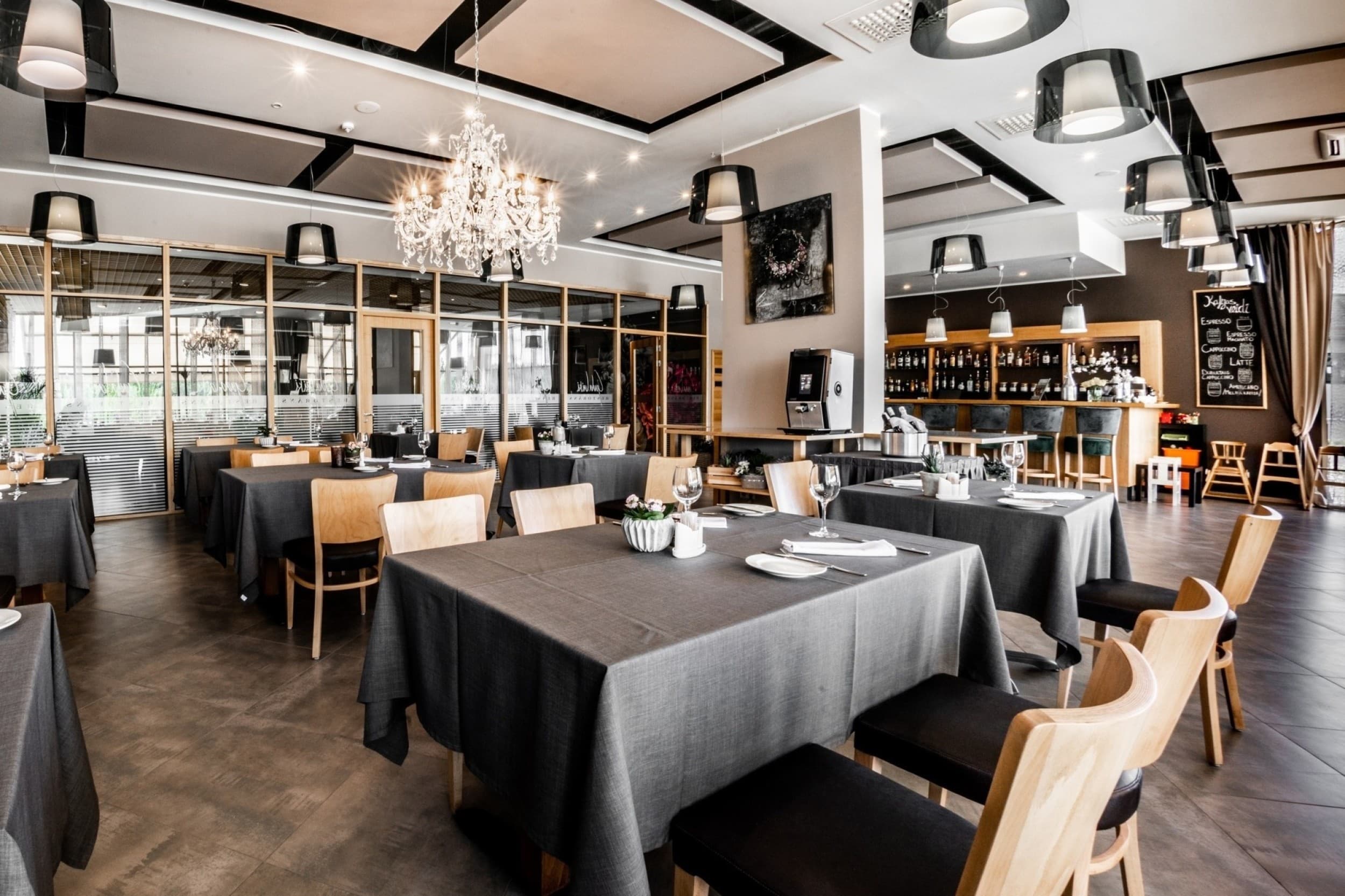 Vakarienė restorane „Gadalaiki“ Latvijoje | Laisvalaikio Dovanos